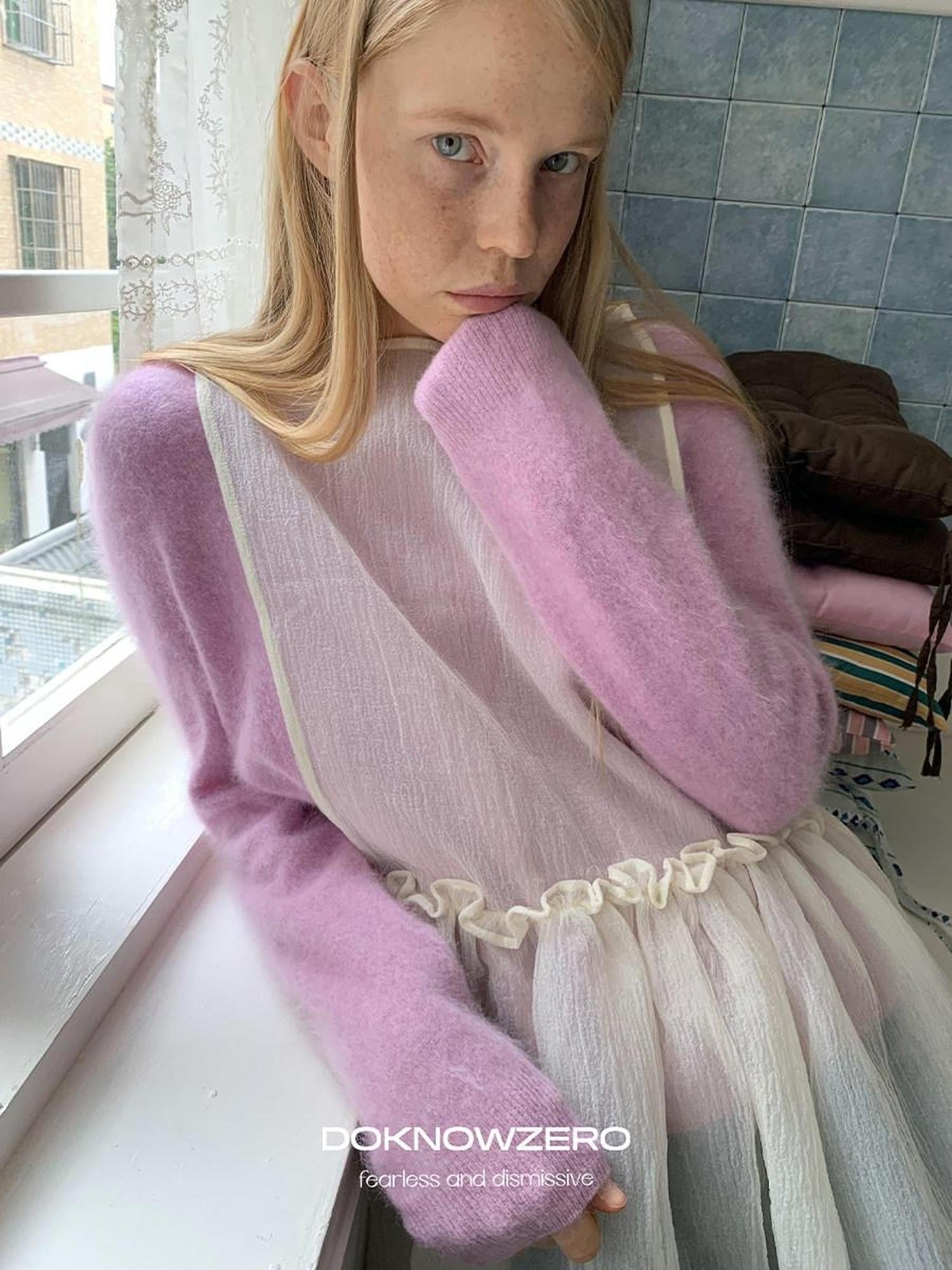 DKZ OFFICIAL V-neck Oversized Solid Pullover Women&