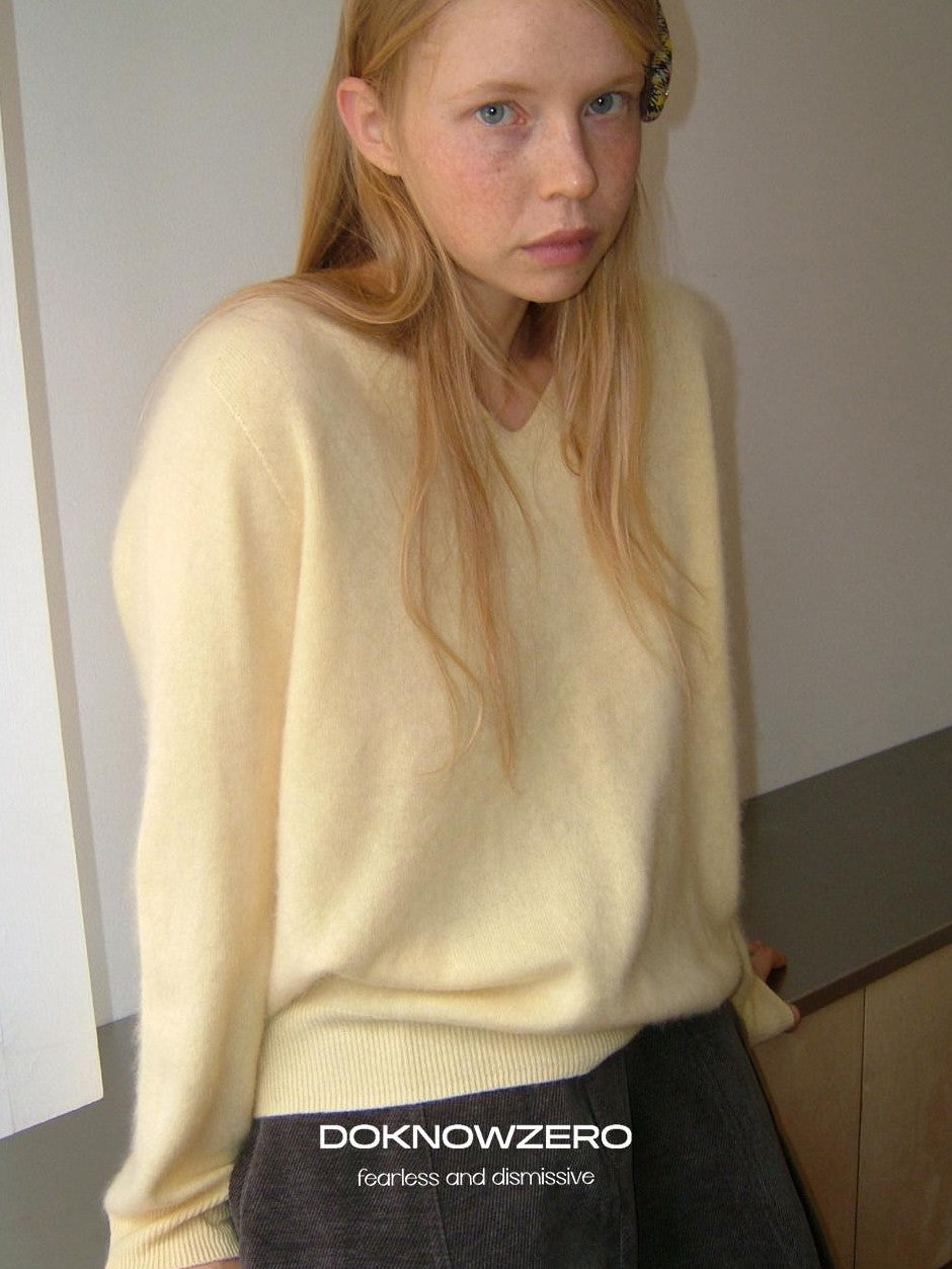 DKZ OFFICIAL V-neck Oversized Solid Pullover Women&