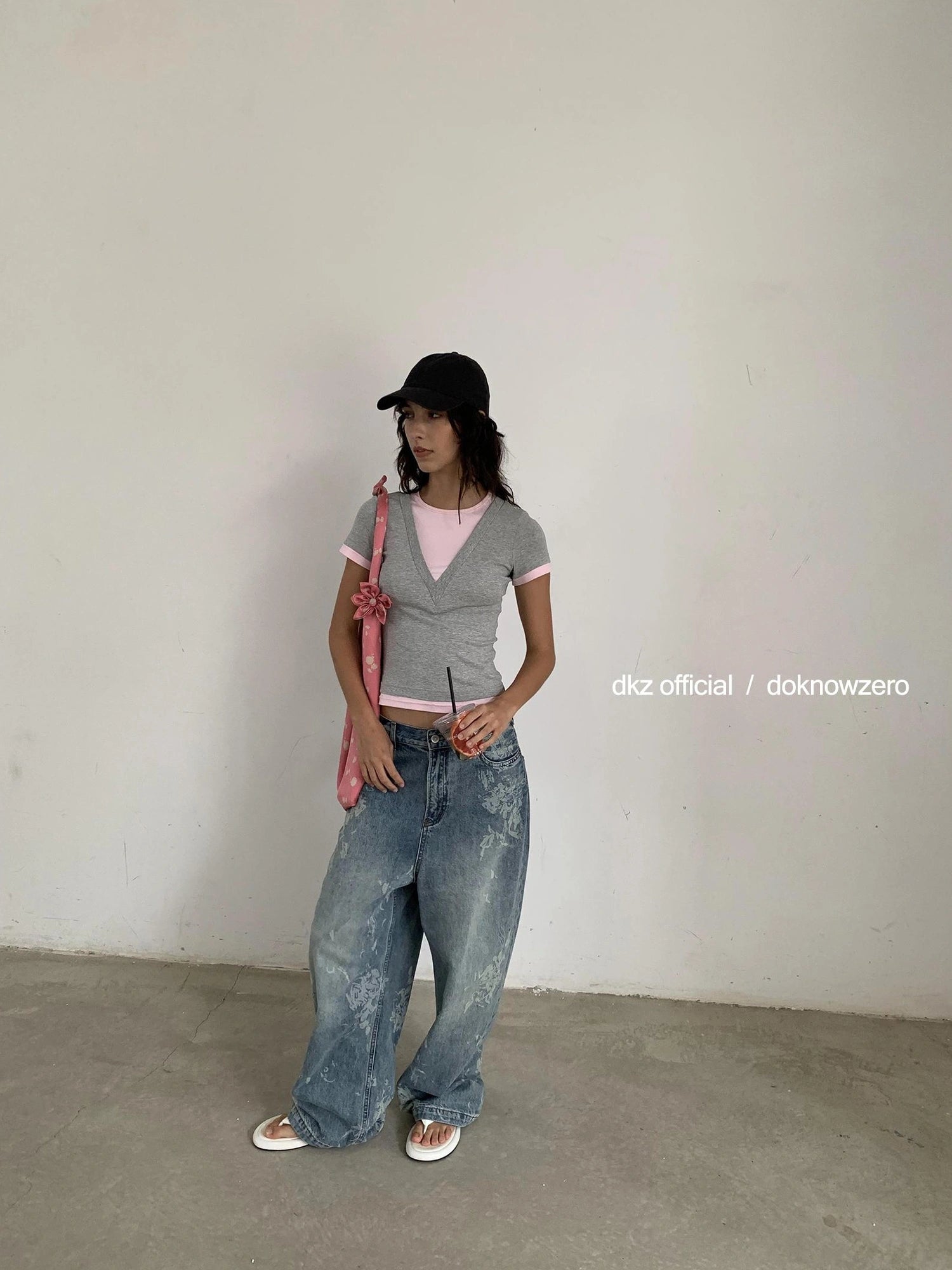 DKZ OFFICIAL Vintage Blue Wide Leg Denim Pants With Artisan Print