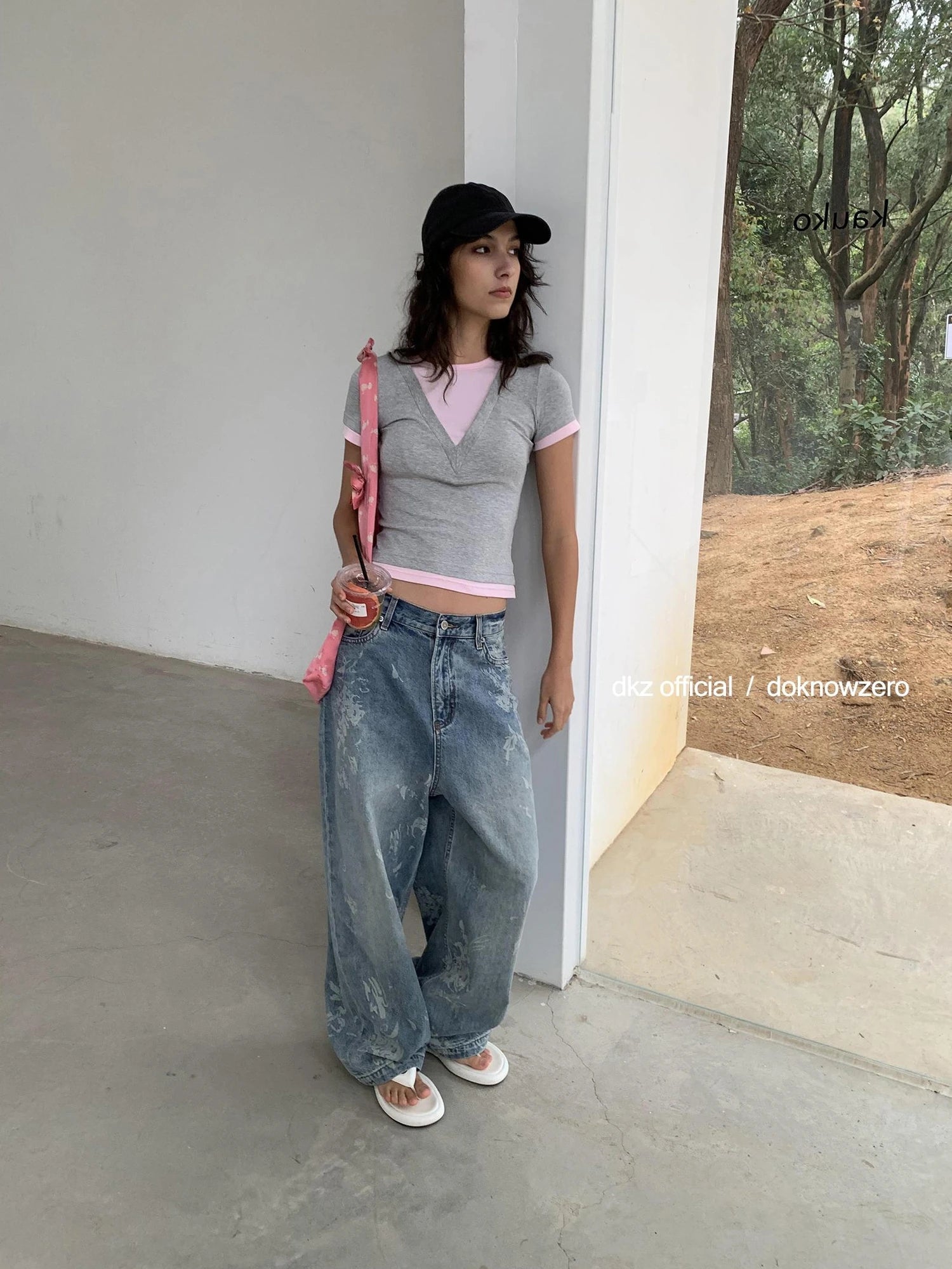 DKZ OFFICIAL Vintage Blue Wide Leg Denim Pants With Artisan Print