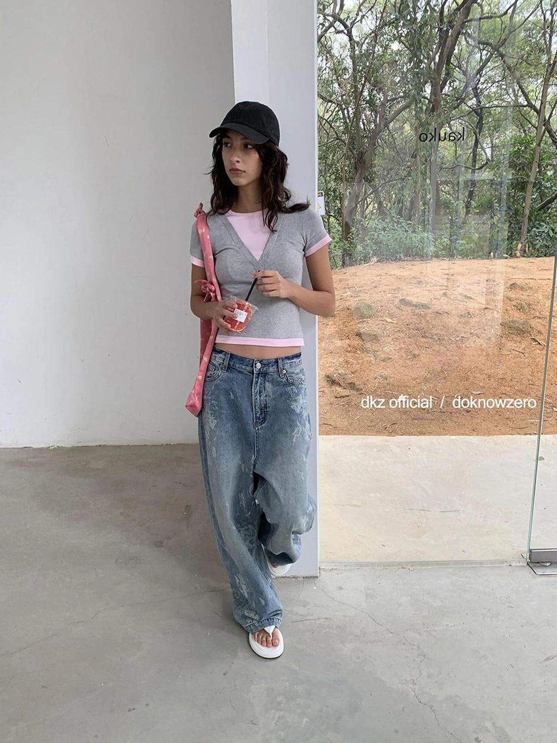 DKZ OFFICIAL Vintage Blue Wide Leg Denim Pants With Artisan Print