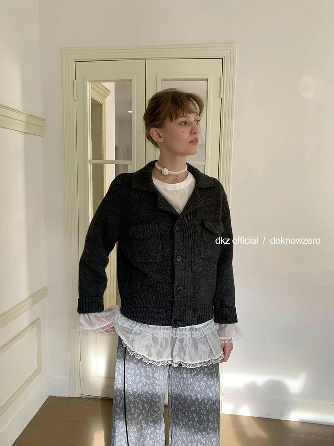 DKZ OFFICIAL Vintage Collar Knitted Cardigan