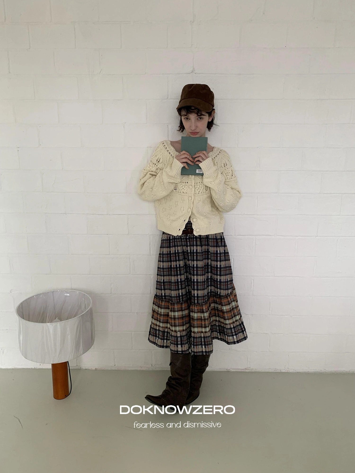 DKZ OFFICIAL Vintage Crochet Knit Cardigan In Apricot