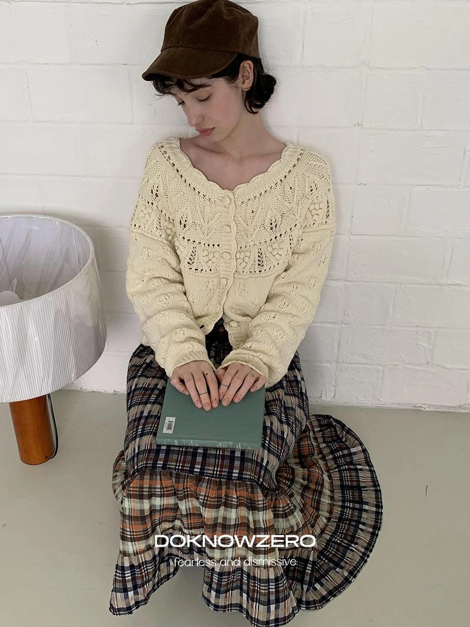 DKZ OFFICIAL Vintage Crochet Knit Cardigan In Apricot