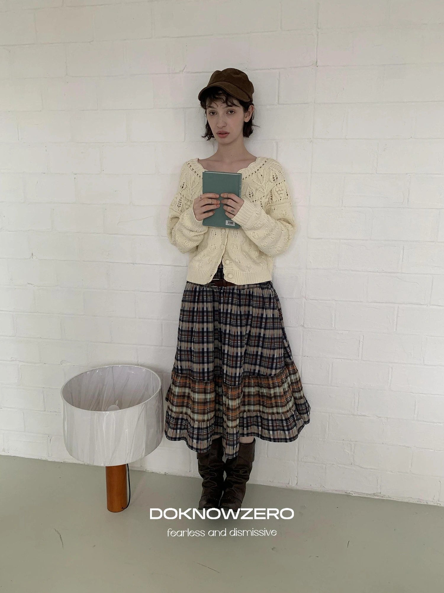 DKZ OFFICIAL Vintage Crochet Knit Cardigan In Apricot