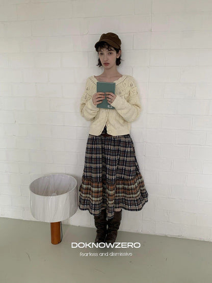 DKZ OFFICIAL Vintage Crochet Knit Cardigan In Apricot