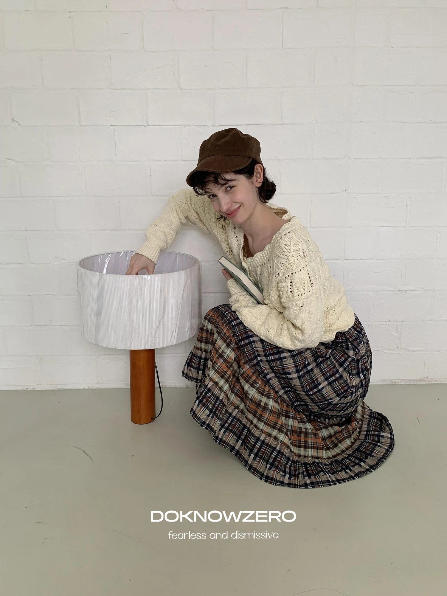 DKZ OFFICIAL Vintage Crochet Knit Cardigan In Apricot
