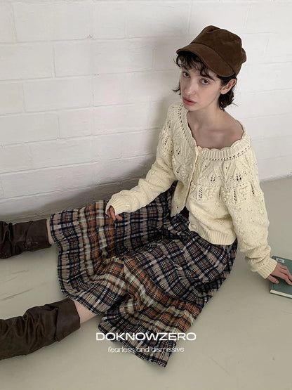 DKZ OFFICIAL Vintage Crochet Knit Cardigan In Apricot