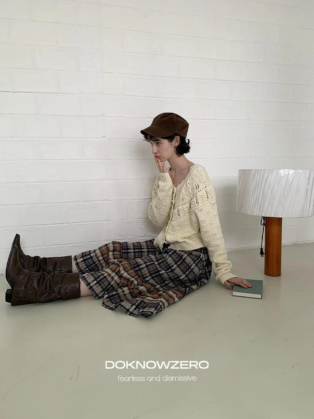 DKZ OFFICIAL Vintage Crochet Knit Cardigan In Apricot