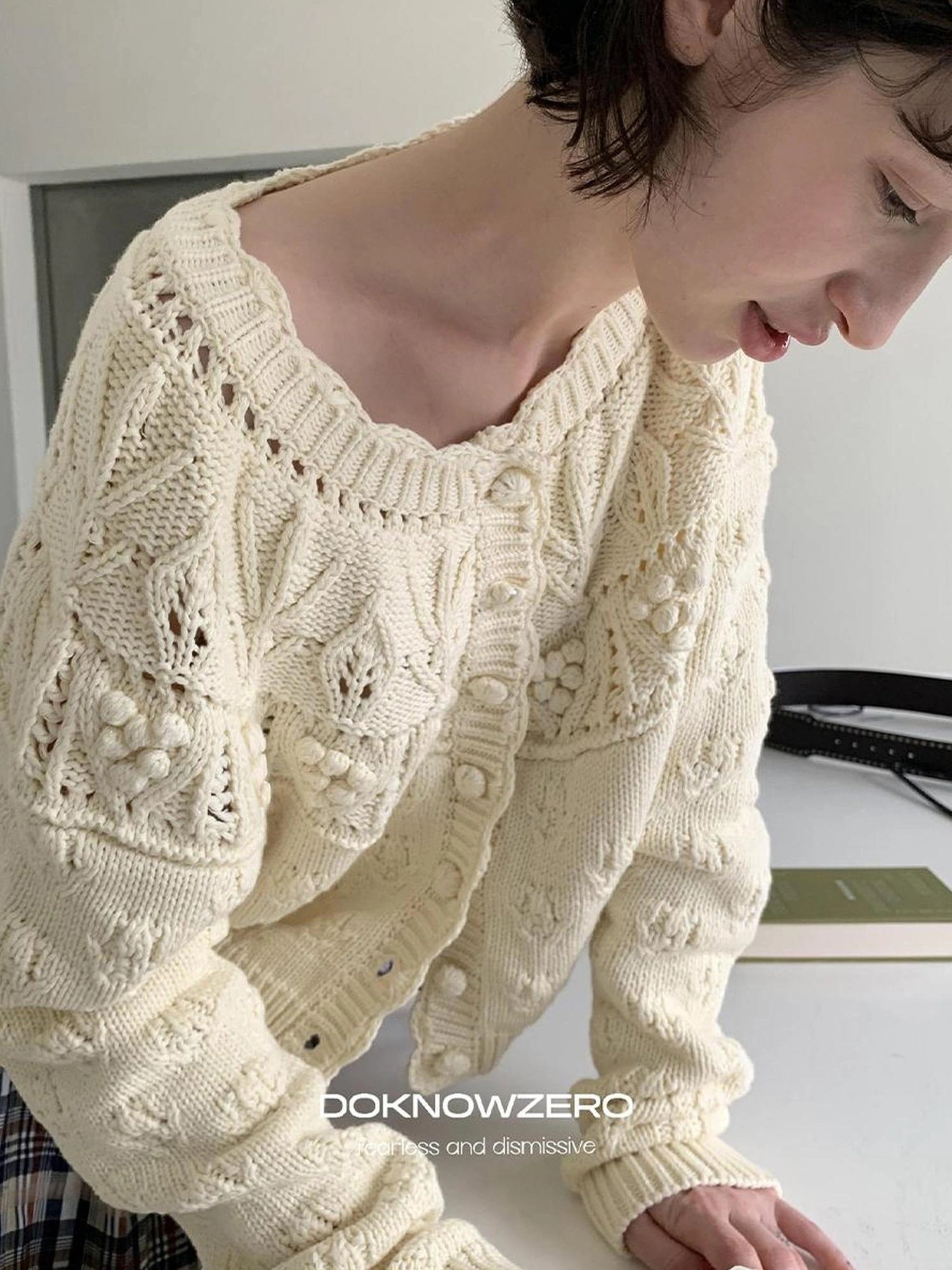 DKZ OFFICIAL Vintage Crochet Knit Cardigan In Apricot