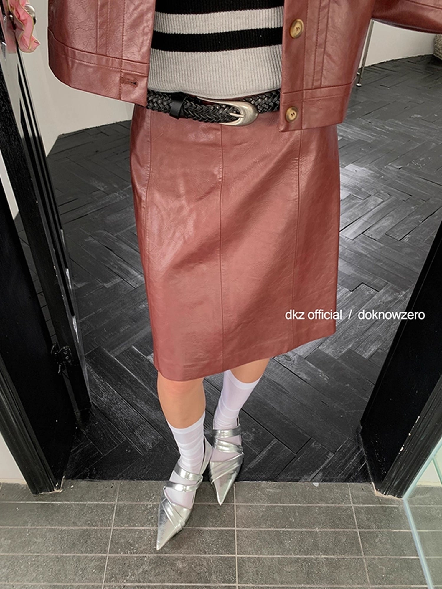 DKZ_OFFICIAL_Vintage_PU_Leather_Midi_Skirt_With_Distressed_Finish_MISSTT