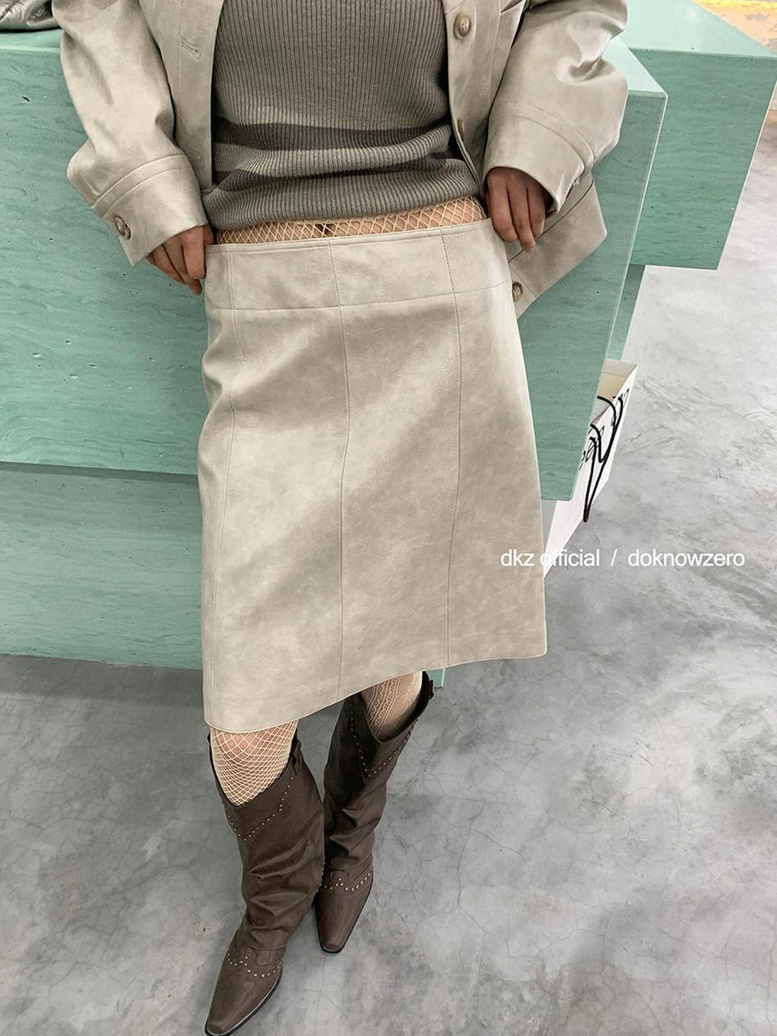 DKZ OFFICIAL Vintage PU Leather Midi Skirt With Distressed Finish