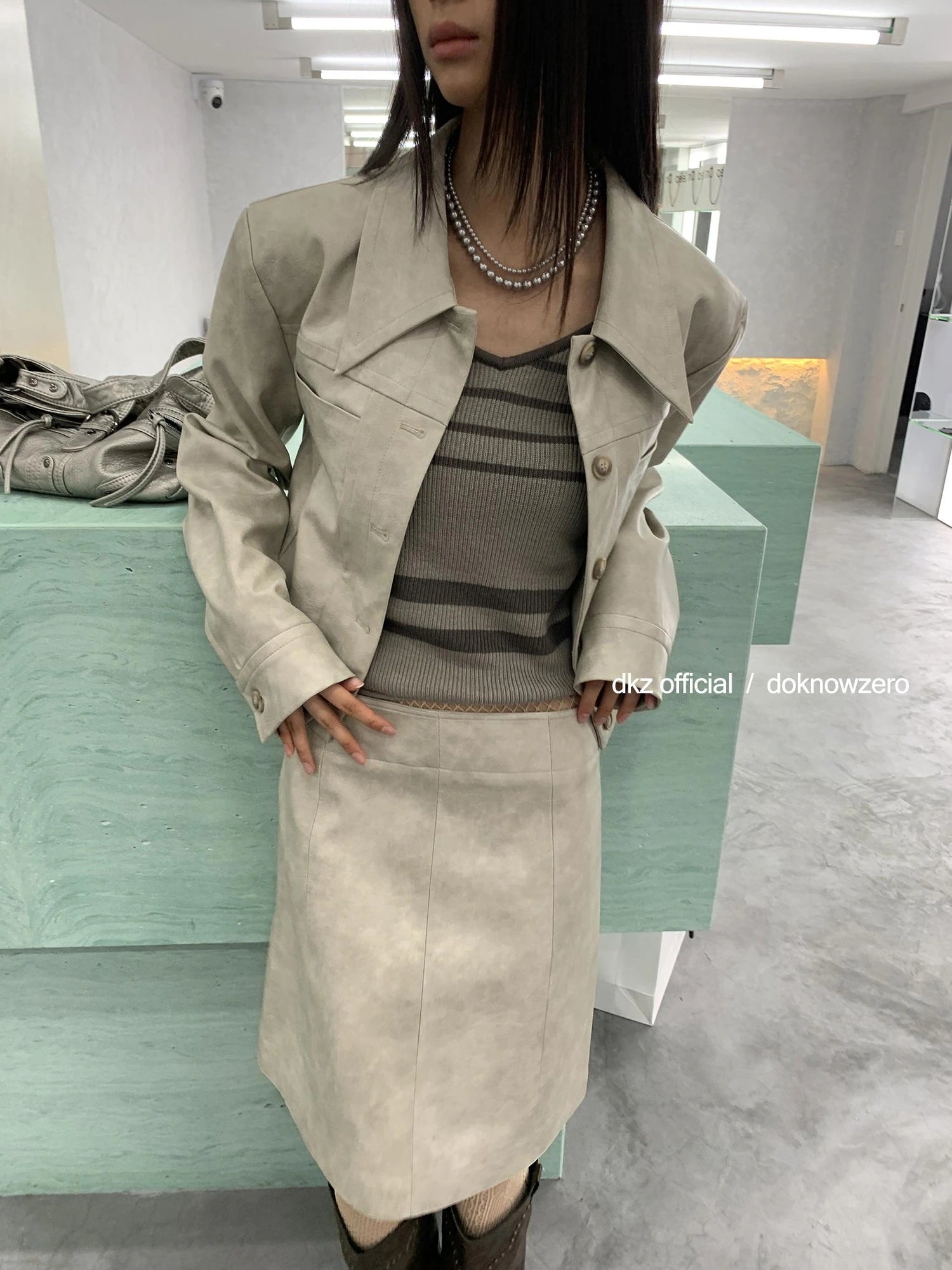 DKZ OFFICIAL Vintage PU Leather Midi Skirt With Distressed Finish