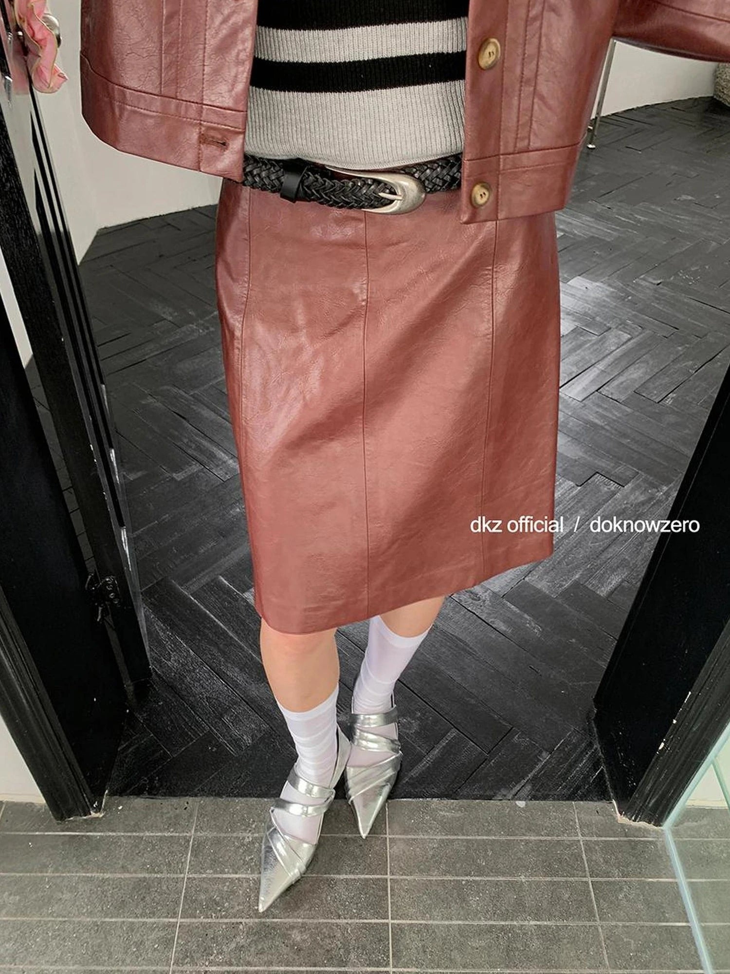 DKZ OFFICIAL Vintage PU Leather Midi Skirt With Distressed Finish