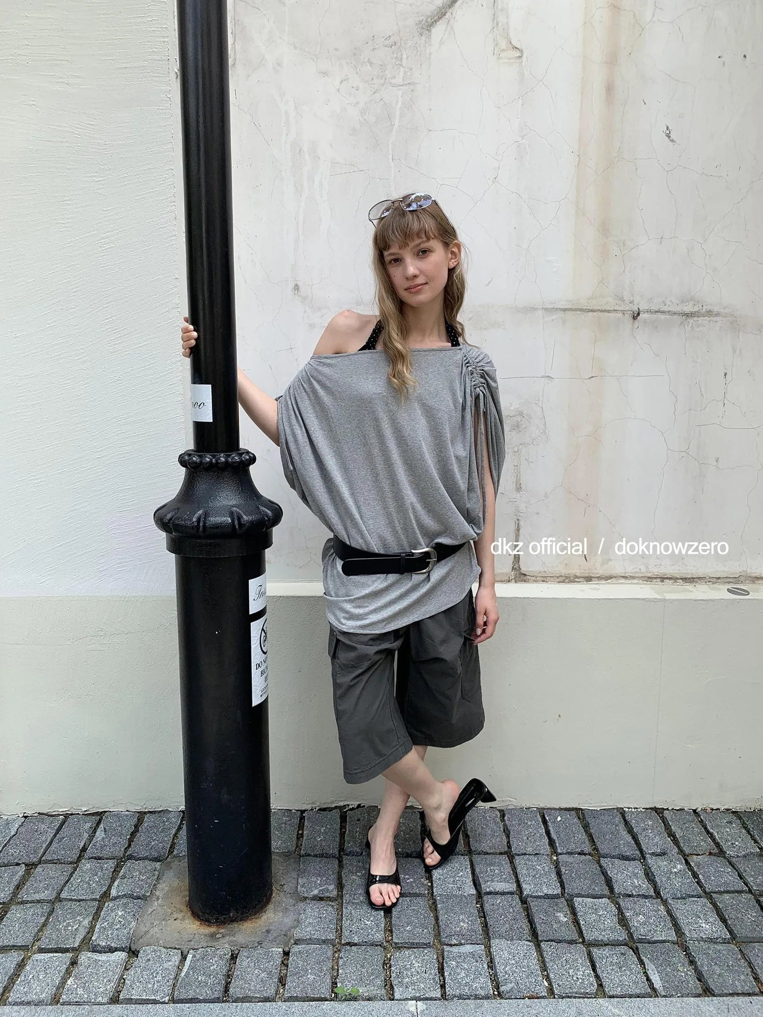 DKZ OFFICIAL Vintage Pleated Gray Cargo Mid Length Shorts