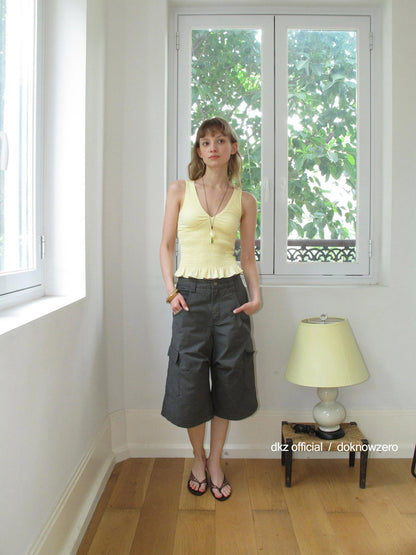 DKZ OFFICIAL Vintage Pleated Gray Cargo Mid Length Shorts