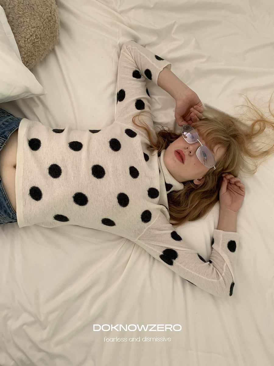 DKZ_OFFICIAL_Vintage_Polka_Dot_Slim_Fit_High_Neck_Women&