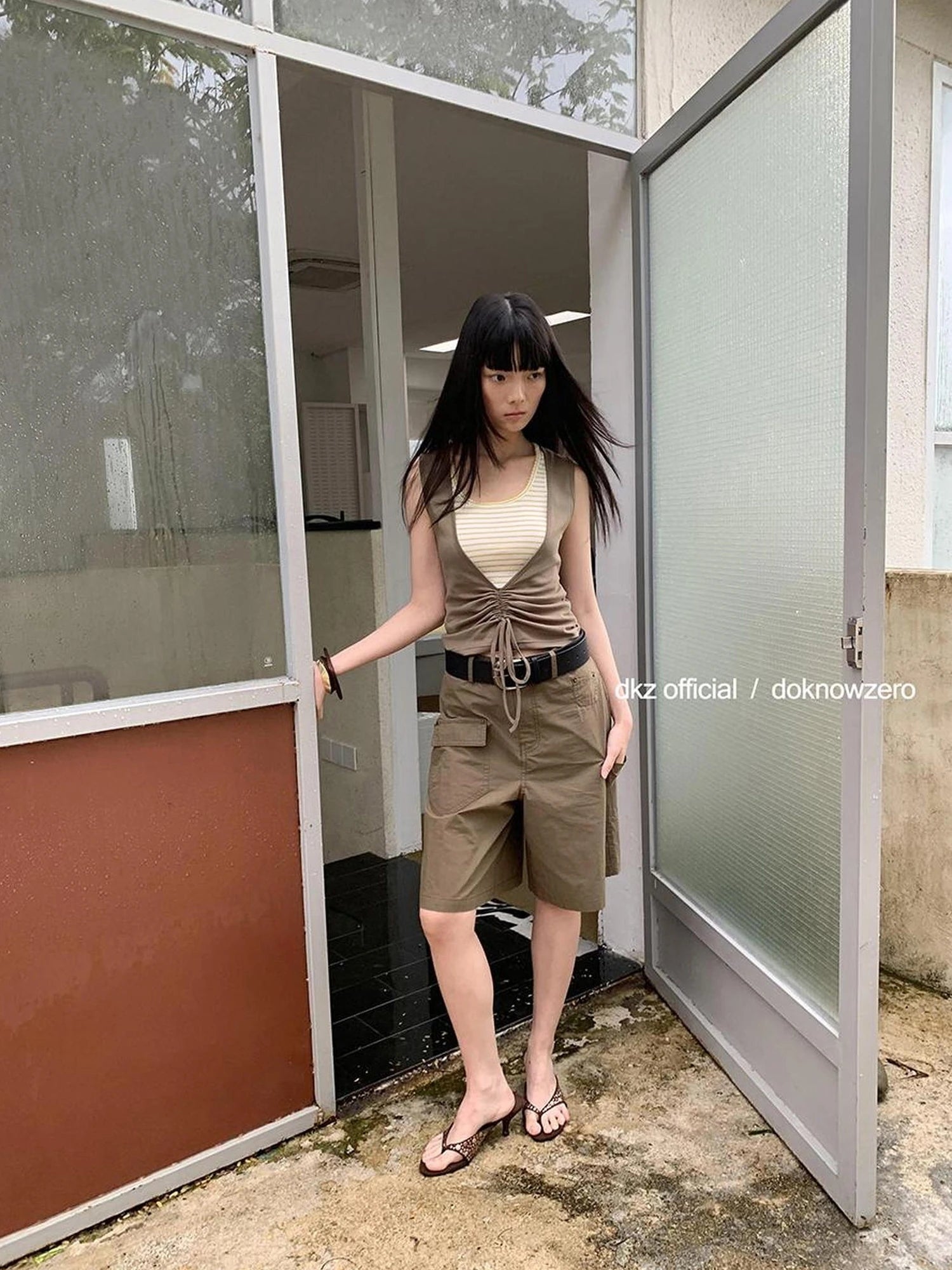 DKZ OFFICIAL Vintage Sandwashed Cargo Shorts with Rivets
