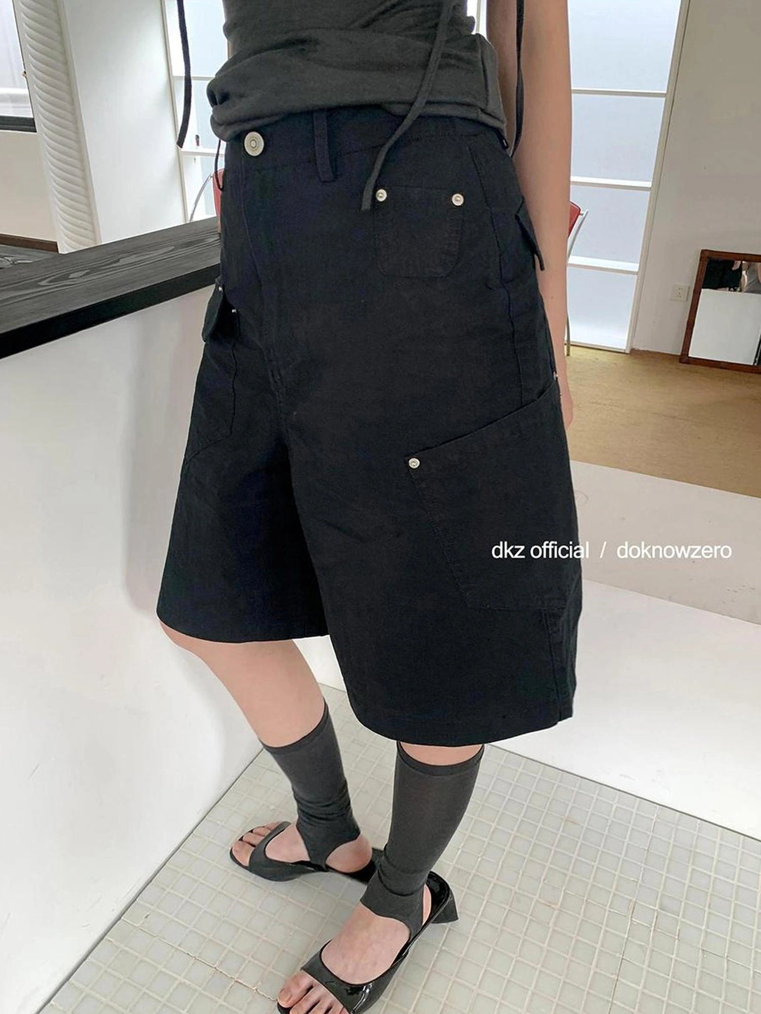 DKZ OFFICIAL Vintage Sandwashed Cargo Shorts with Rivets