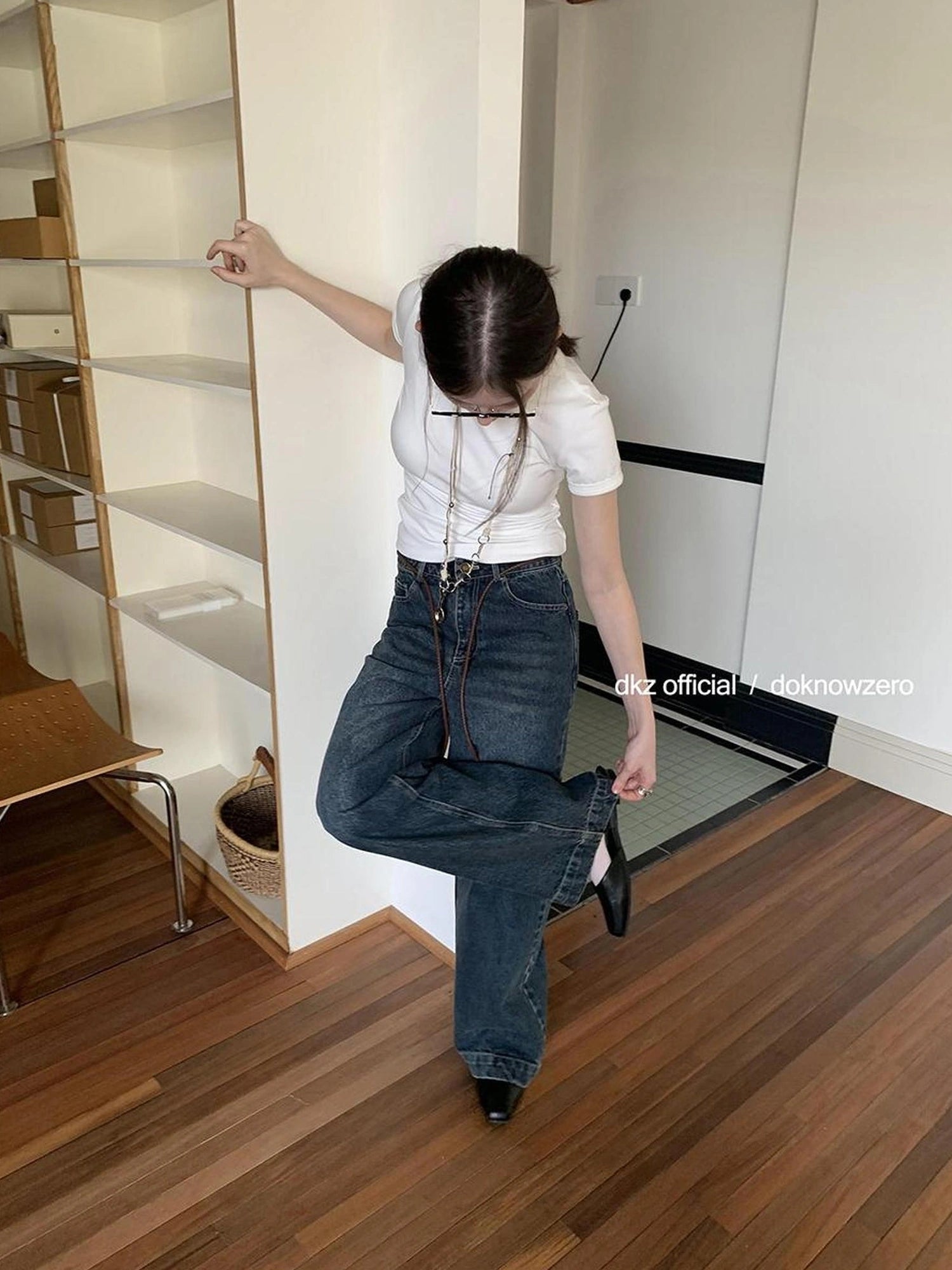 DKZ OFFICIAL Vintage Washed Blue Jeans With Woven Belt