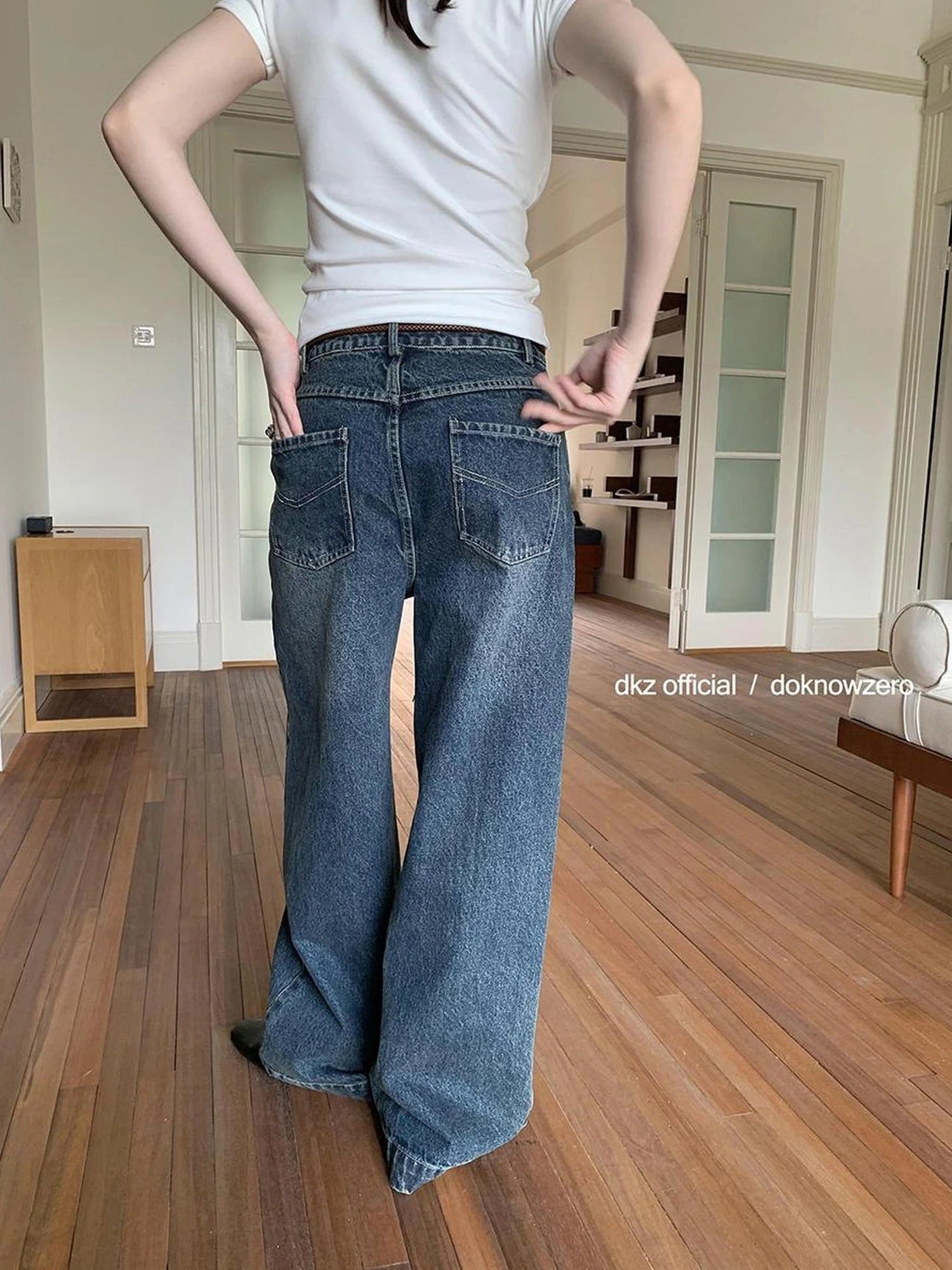 DKZ OFFICIAL Vintage Washed Blue Jeans With Woven Belt