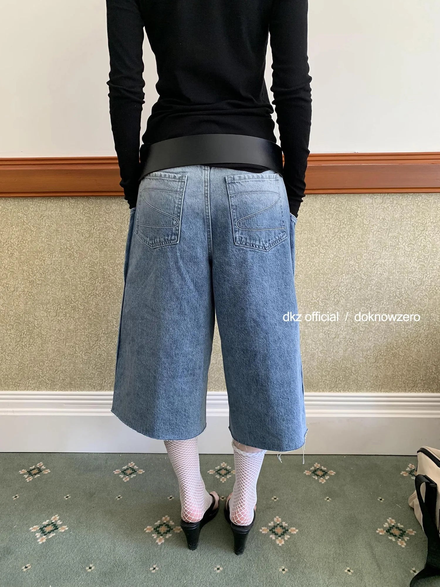 DKZ OFFICIAL Vintage Washed Blue Relaxed Cargo Cropped Jeans