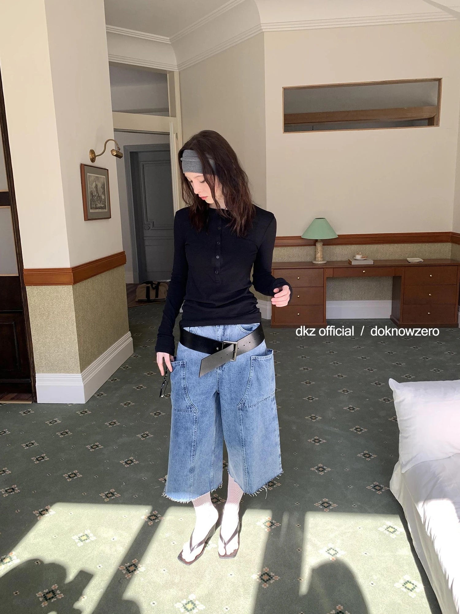 DKZ OFFICIAL Vintage Washed Blue Relaxed Cargo Cropped Jeans