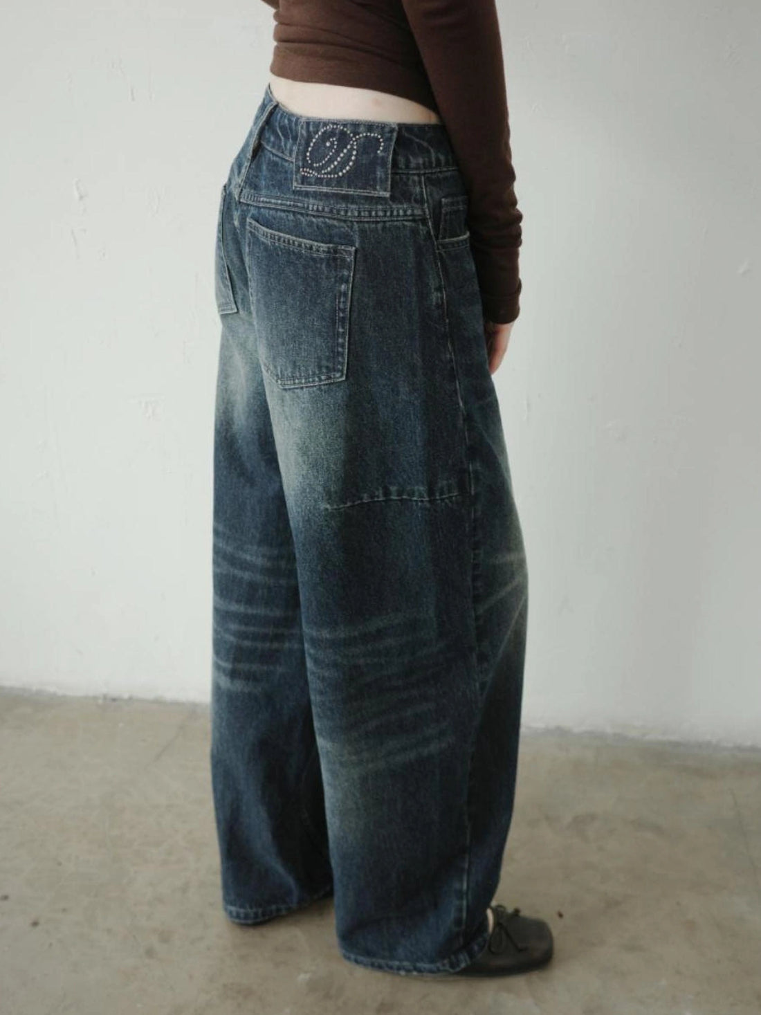 DKZ OFFICIAL Vintage Washed Wide Leg Denim Pants With Rivet Details