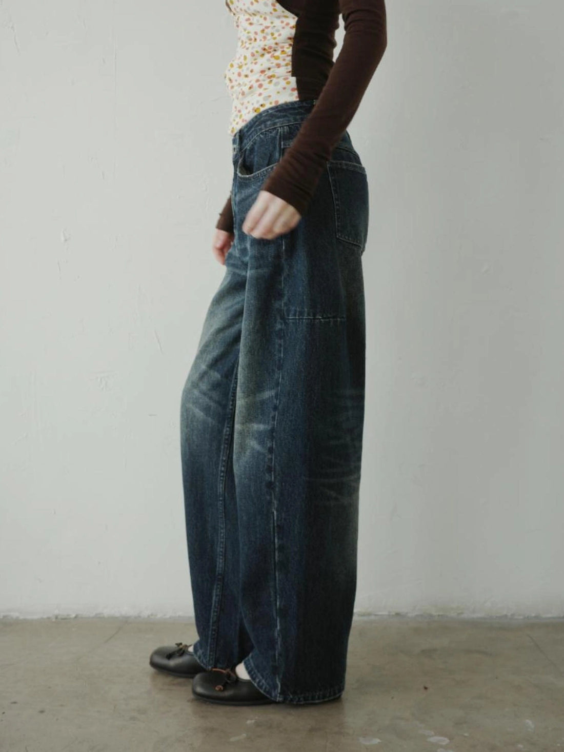 DKZ OFFICIAL Vintage Washed Wide Leg Denim Pants With Rivet Details