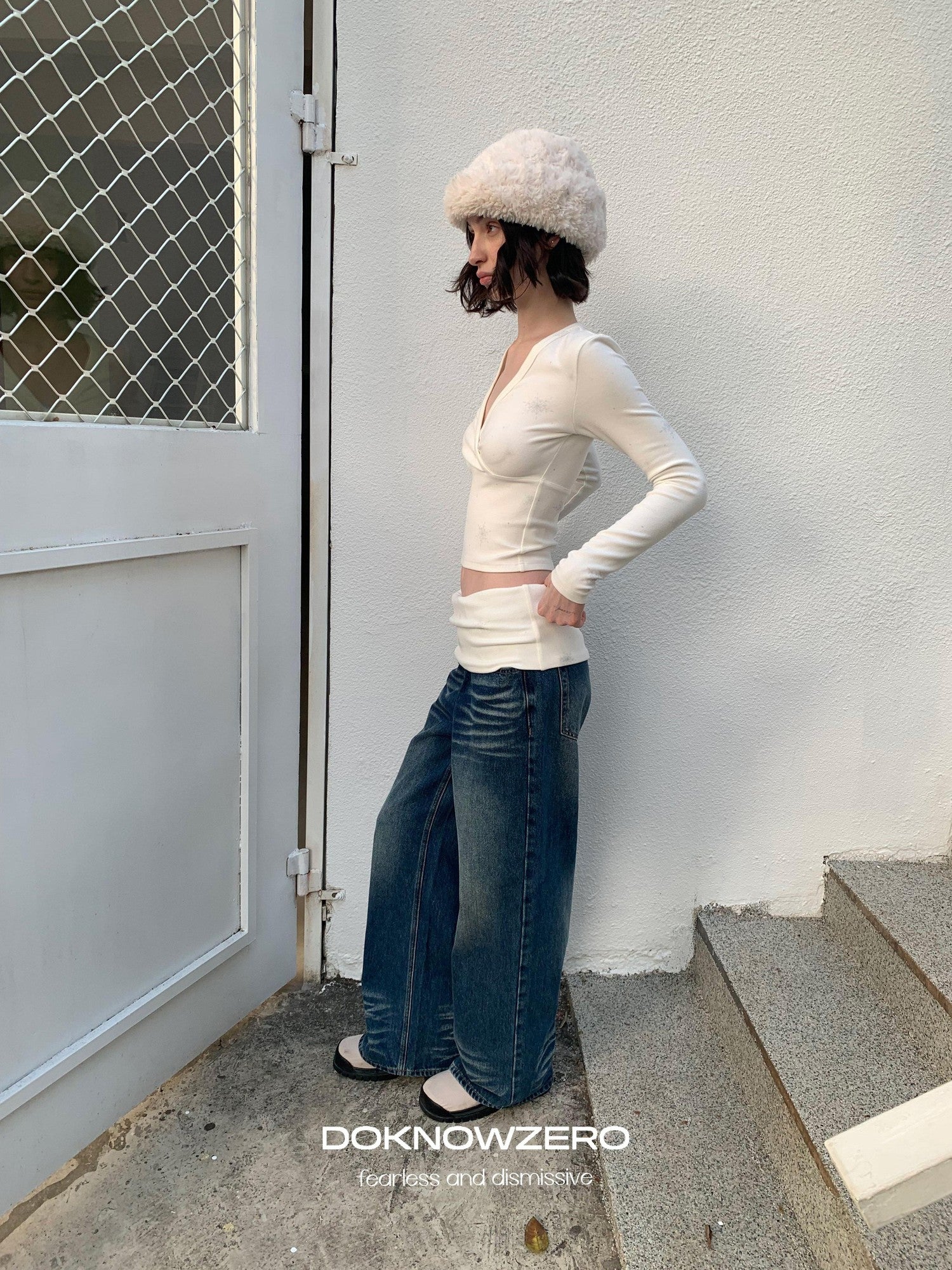 DKZ OFFICIAL Washed Blue Vintage Relaxed Button Fly Pockets Women&