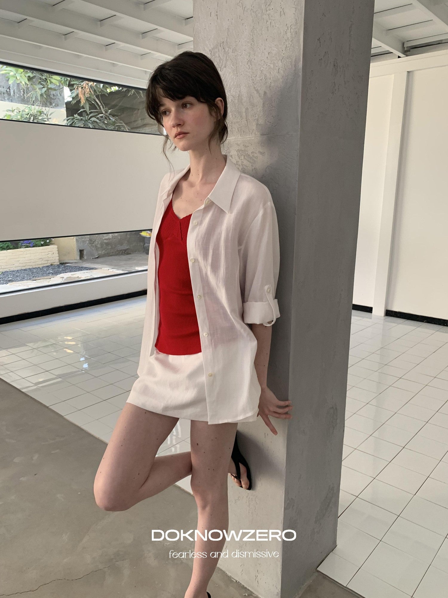 DKZ OFFICIAL White Adjustable Convertible Slim Button Front Women&