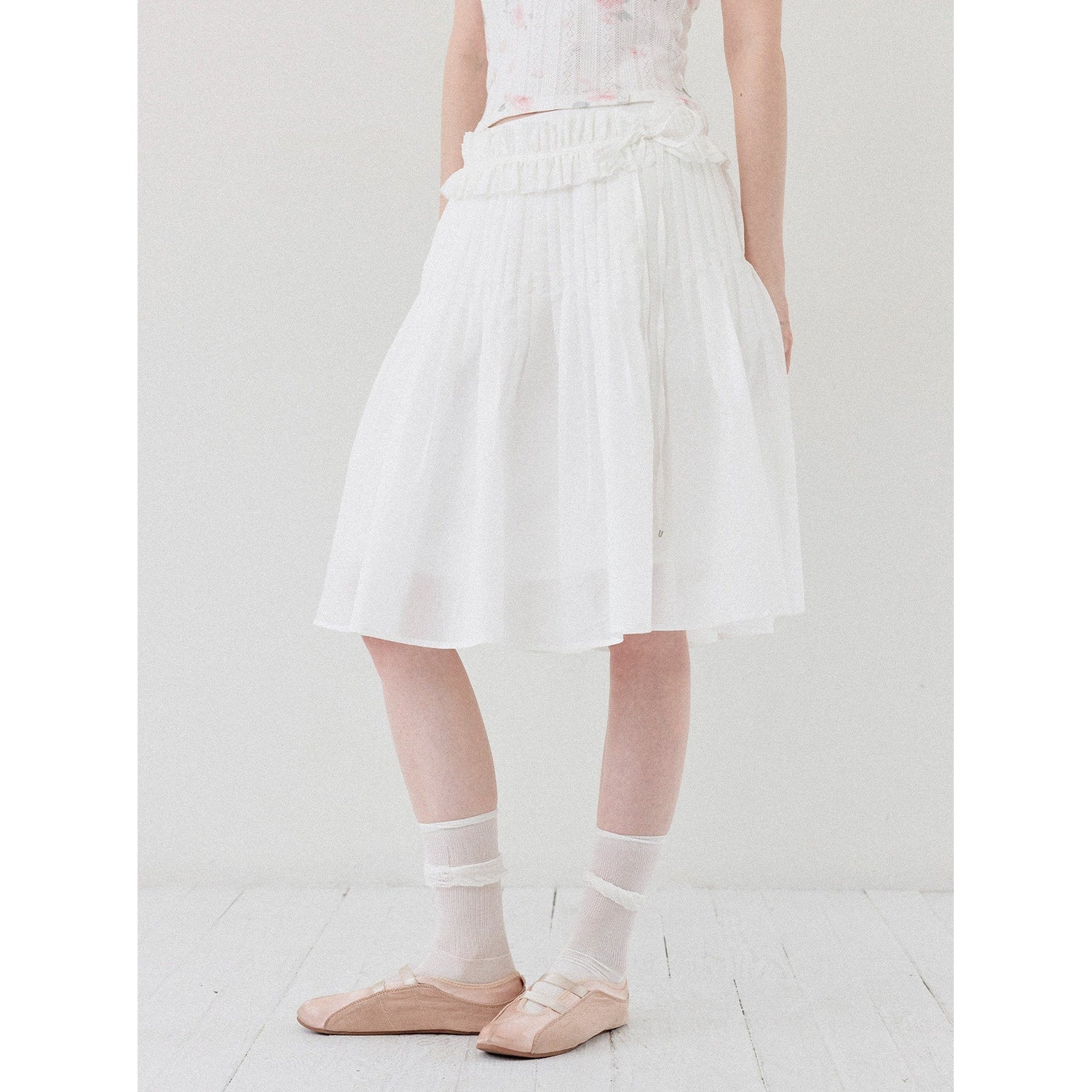 DKZ_OFFICIAL_White_Ballet_Detachable_Belt_Pleated_A_Line_Women&