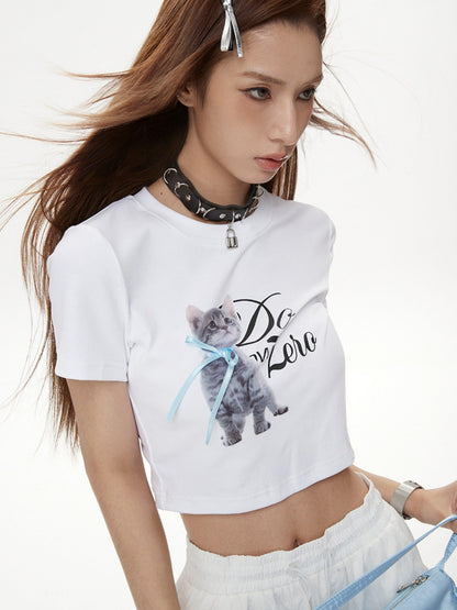 DKZ OFFICIAL White Cat And Text Print Round Neck Short Sleeve Women&