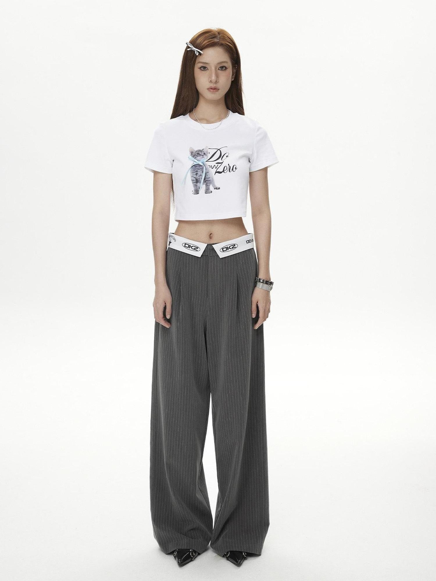 DKZ OFFICIAL White Cat And Text Print Round Neck Short Sleeve Women&