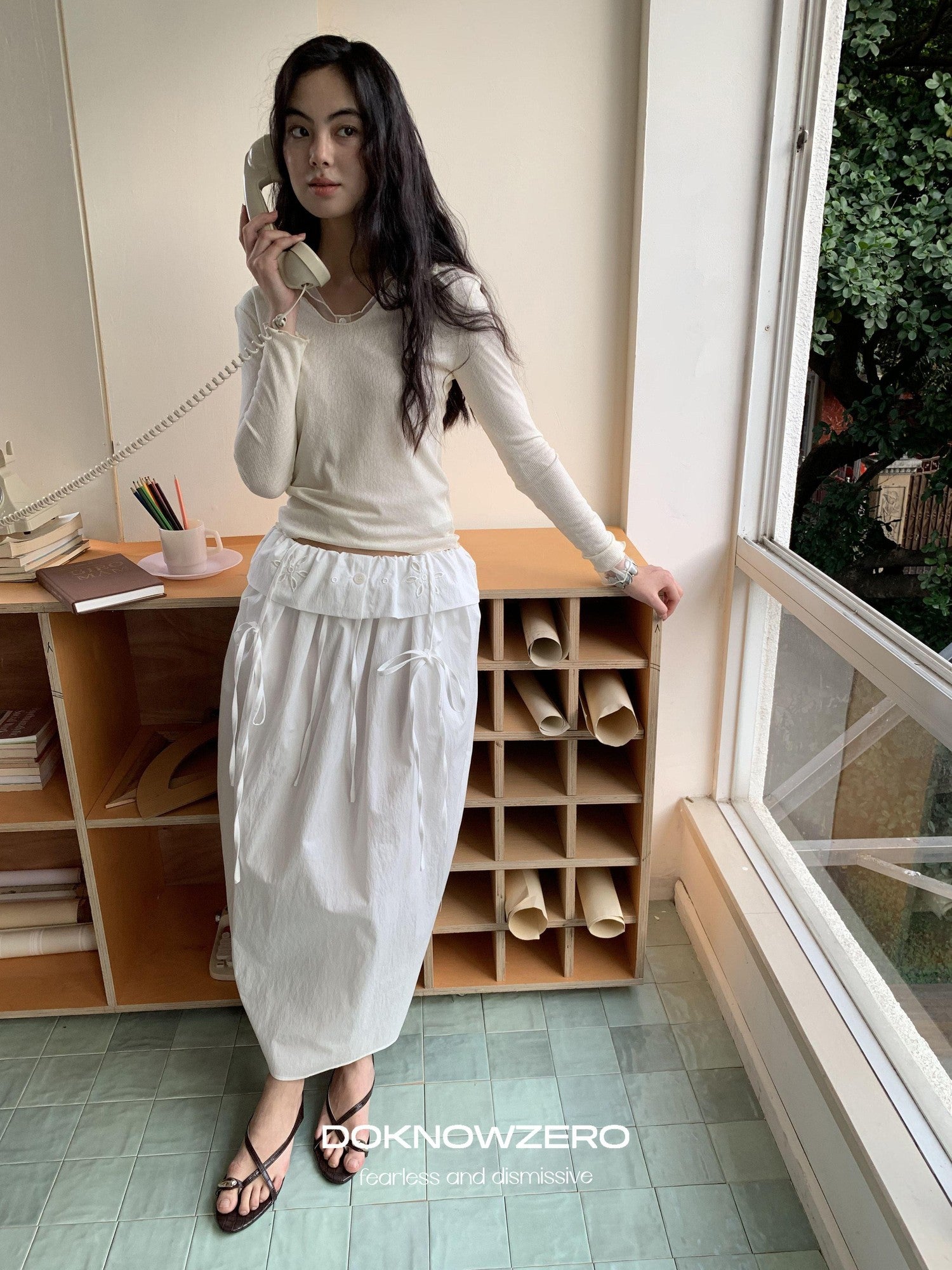 DKZ OFFICIAL White Embroidered Waistband Lantern Women&