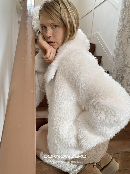 DKZ OFFICIAL White Faux Fur Oversized Boxy Women&