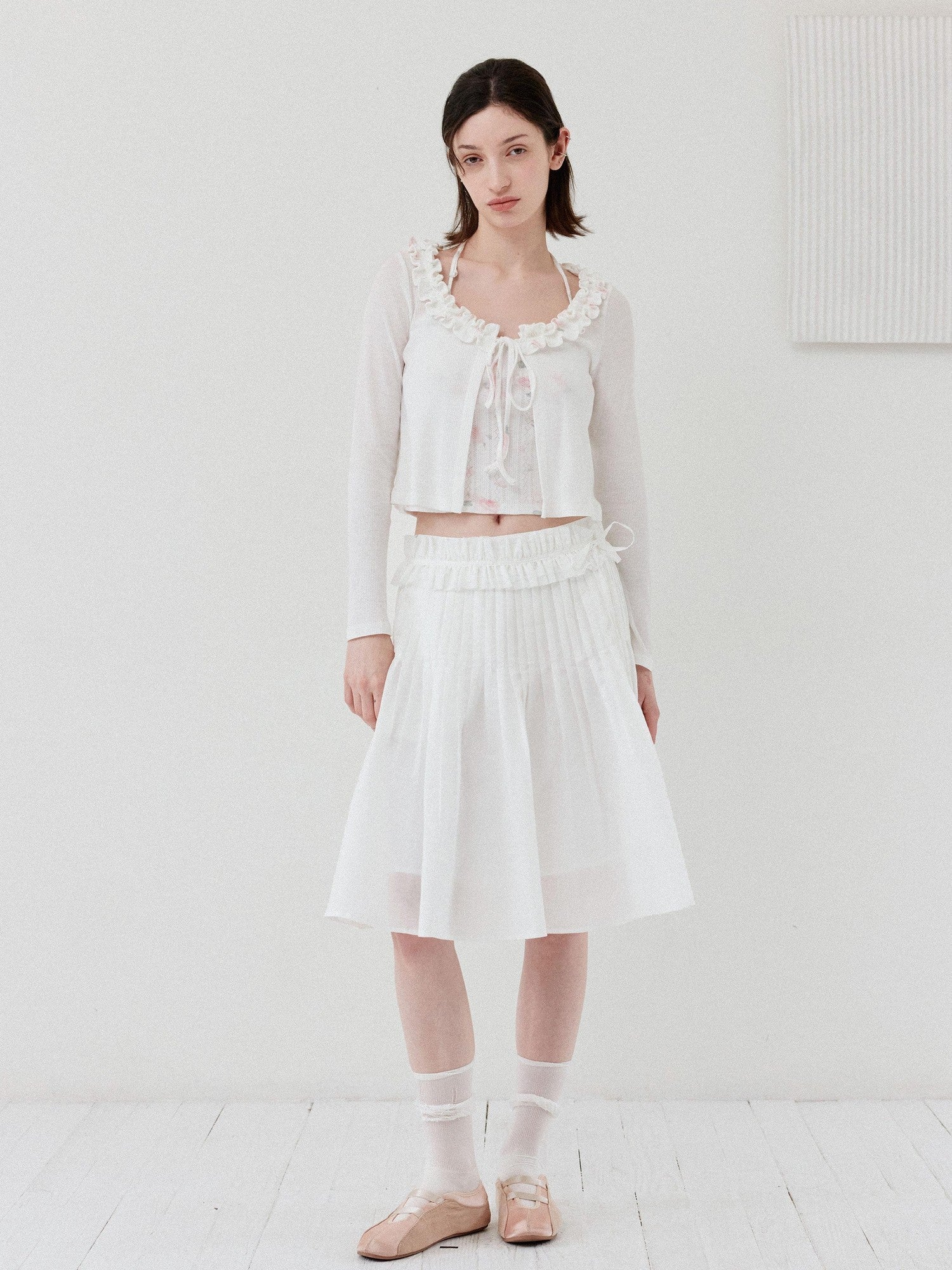 DKZ OFFICIAL White Floral Ruffle Knit Tie Cropped U Neck Two Piece Women&