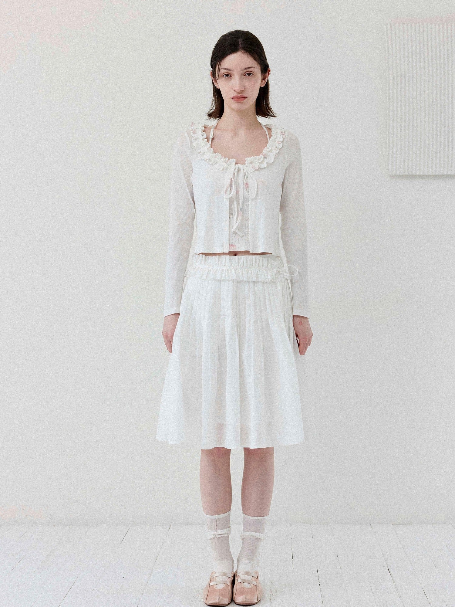 DKZ OFFICIAL White Floral Ruffle Knit Tie Cropped U Neck Two Piece Women&