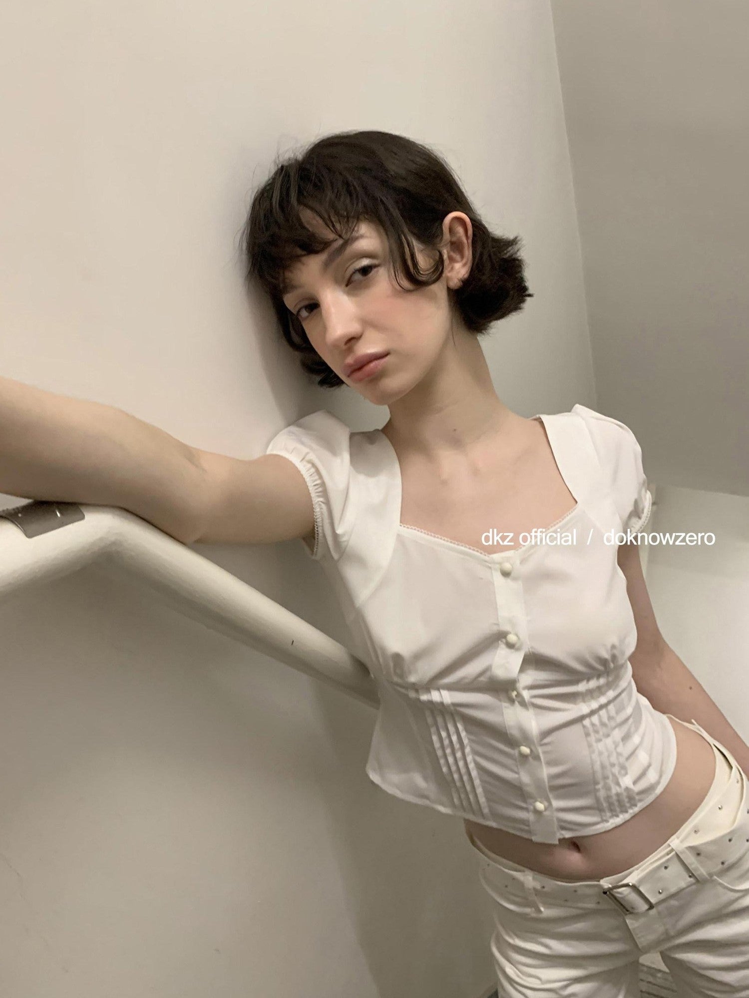 DKZ OFFICIAL White French Square Neck Button Women&