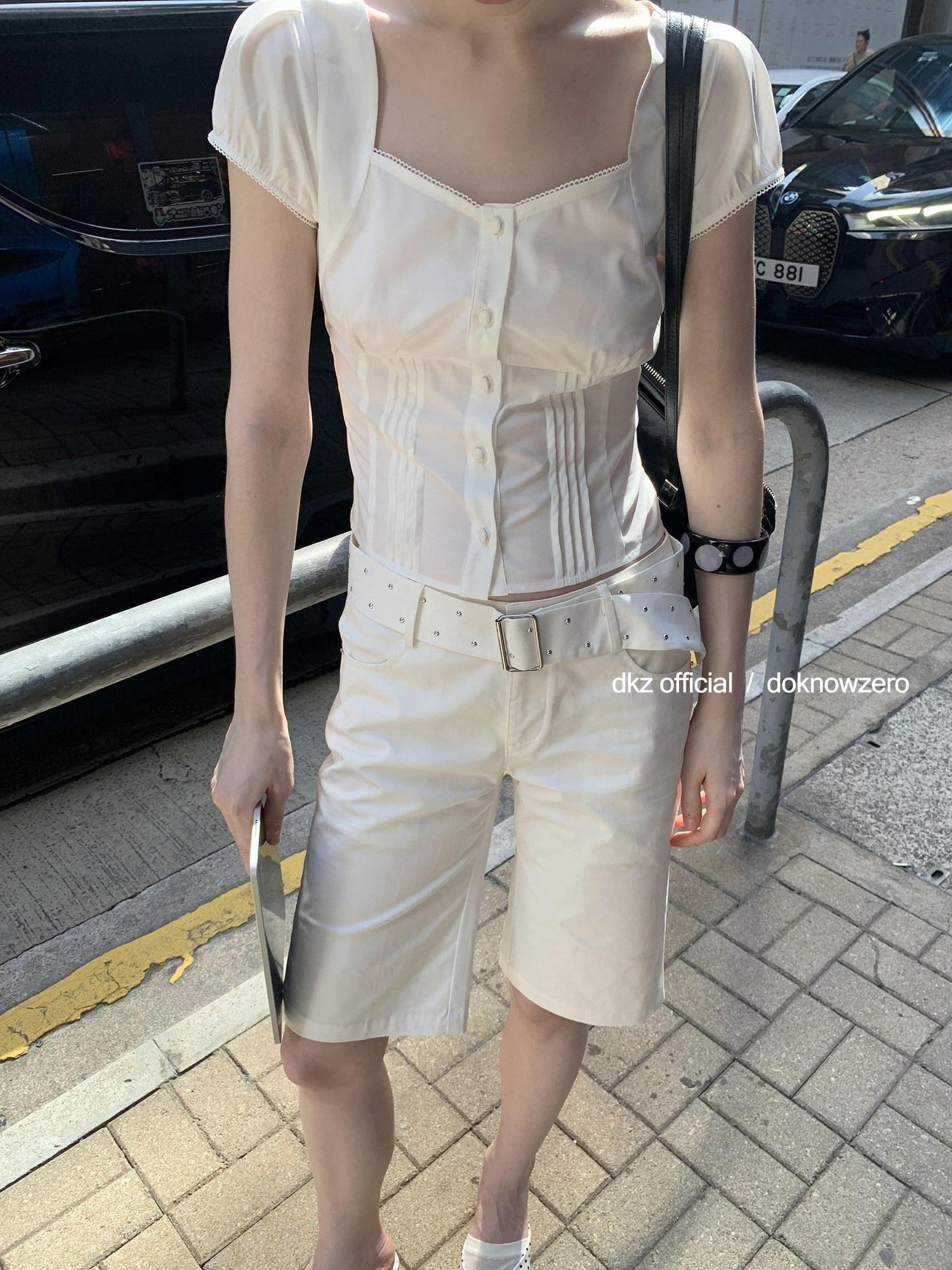 DKZ OFFICIAL White French Square Neck Button Women&