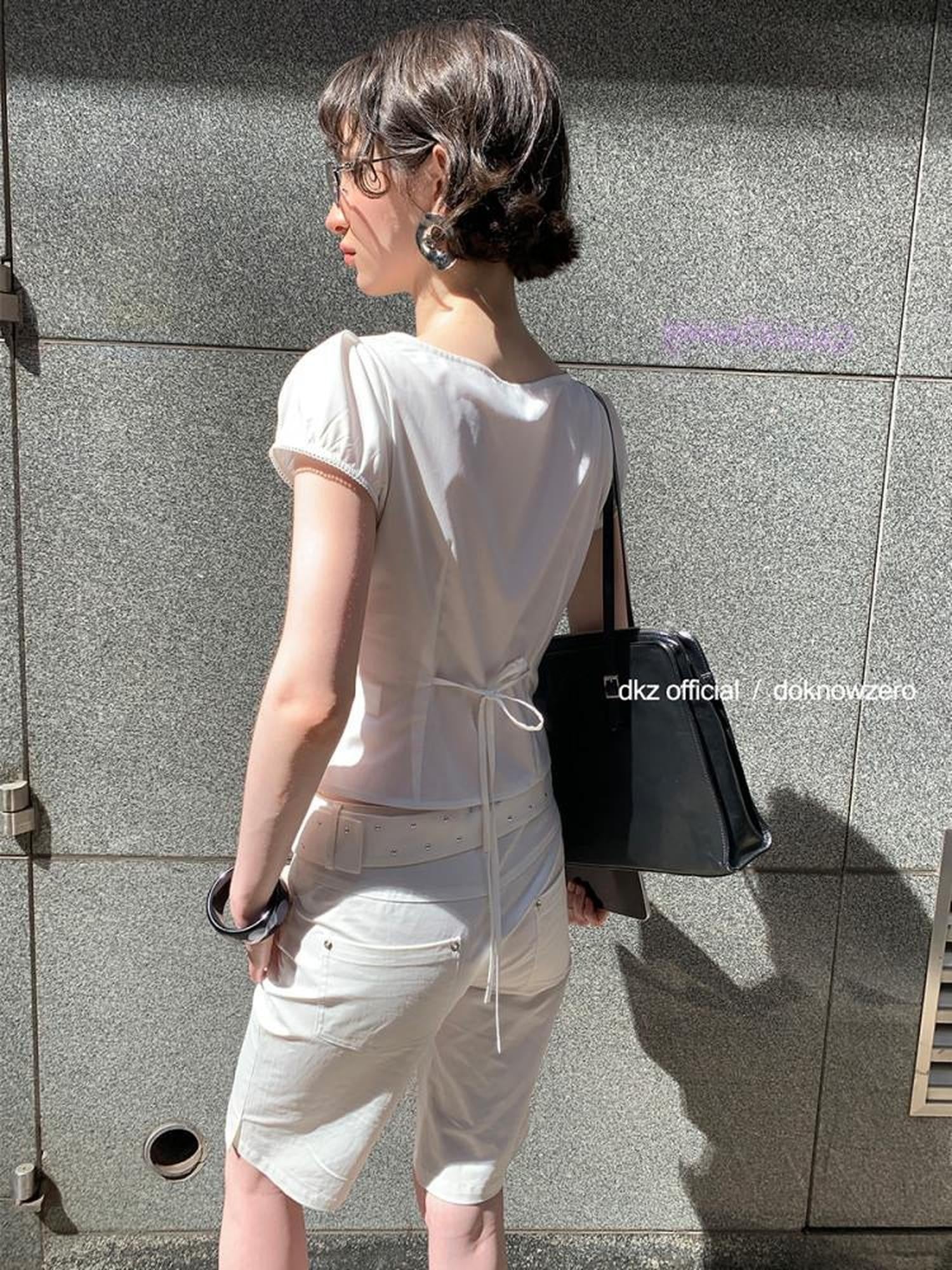DKZ OFFICIAL White French Square Neck Button Women&