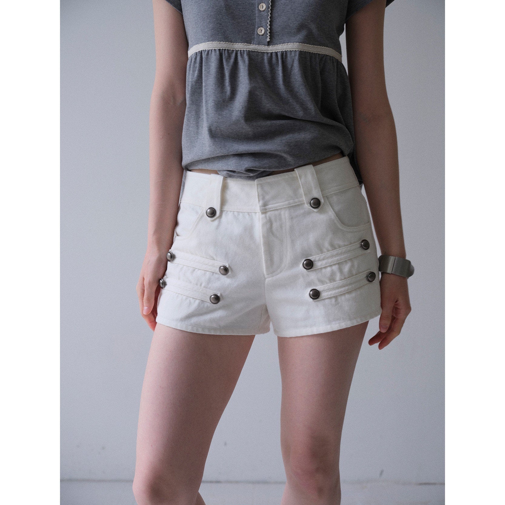 DKZ_OFFICIAL_White_Knight_Napoleon_Button_Low_Rise_Slim_Women&