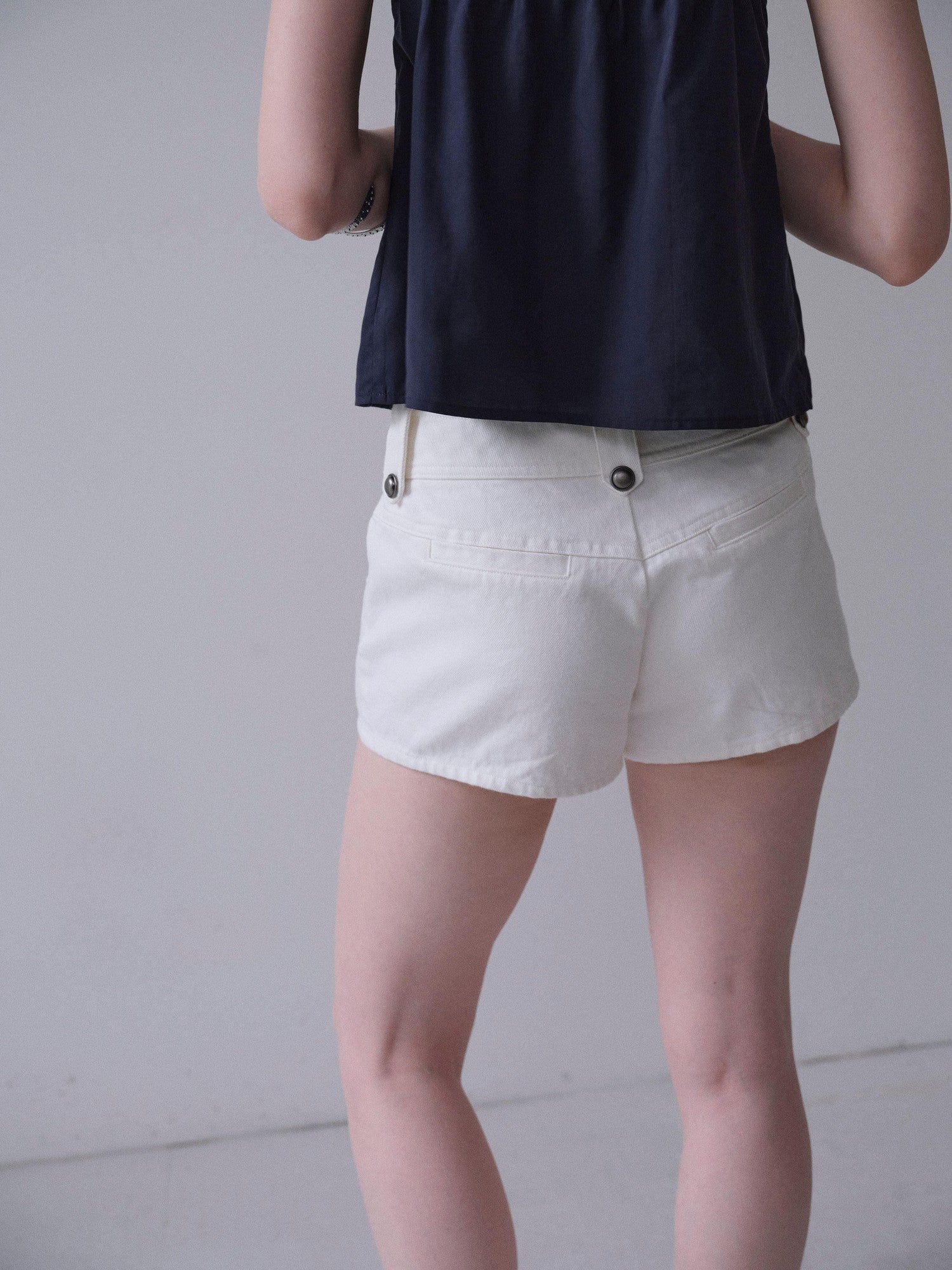 DKZ OFFICIAL White Knight Napoleon Button Low Rise Slim Women&