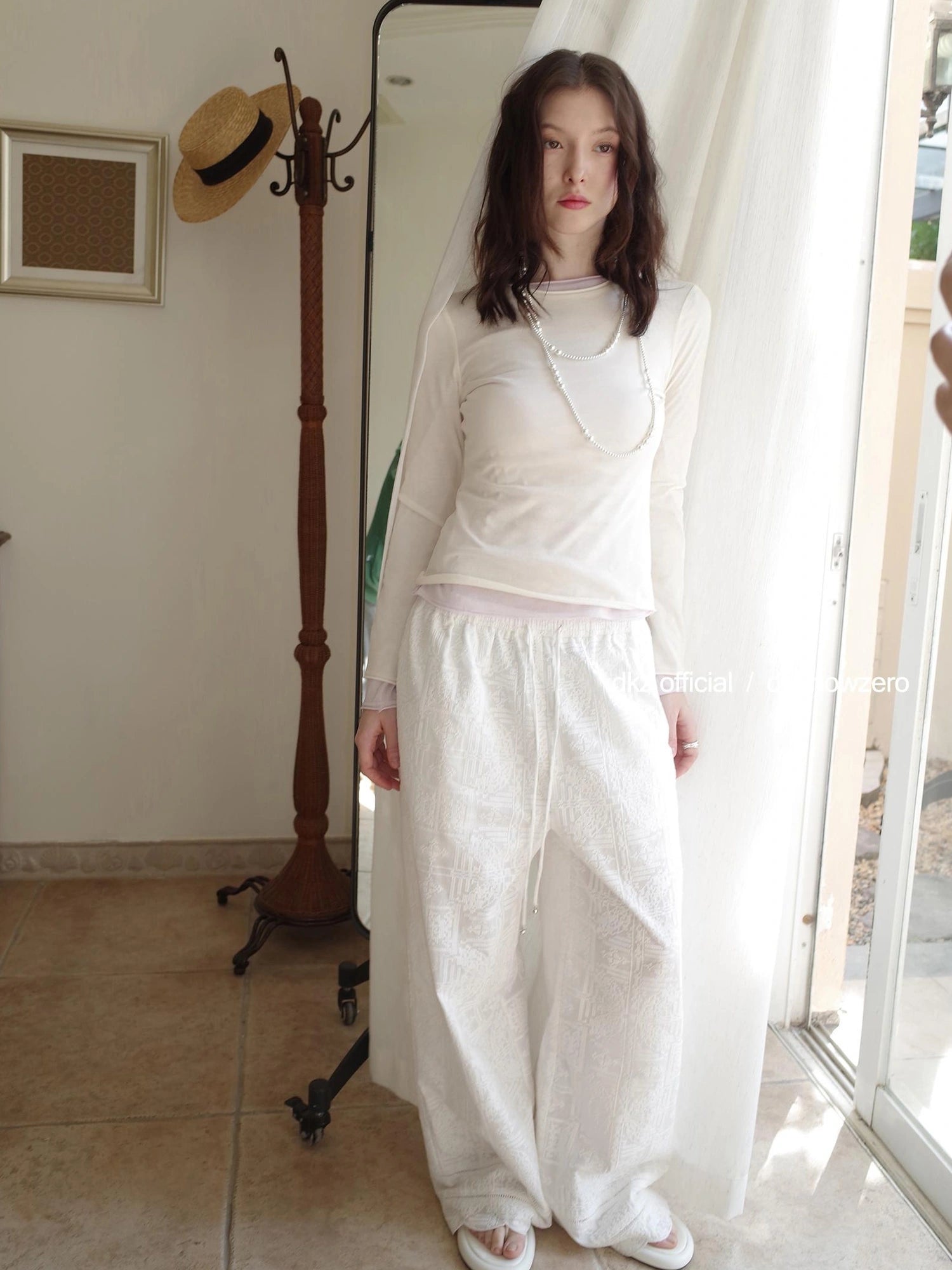 DKZ OFFICIAL White Lace Drawstring Wide Leg Trousers With Lining