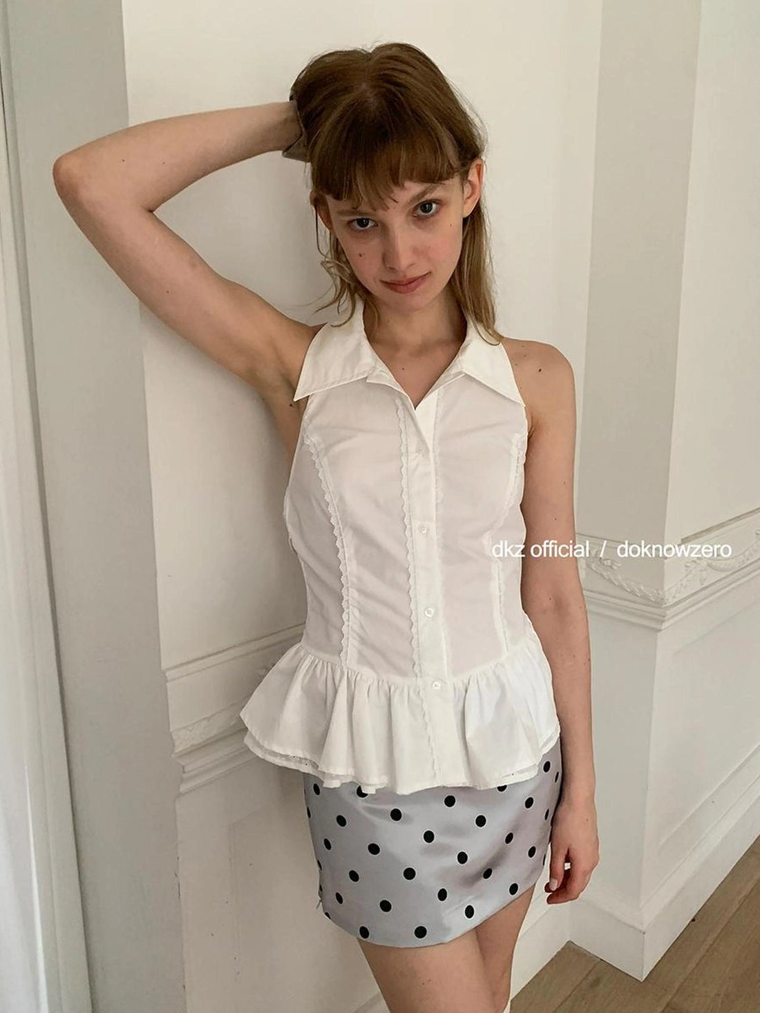 DKZ OFFICIAL White Lace Halter Top With Flounced Hem