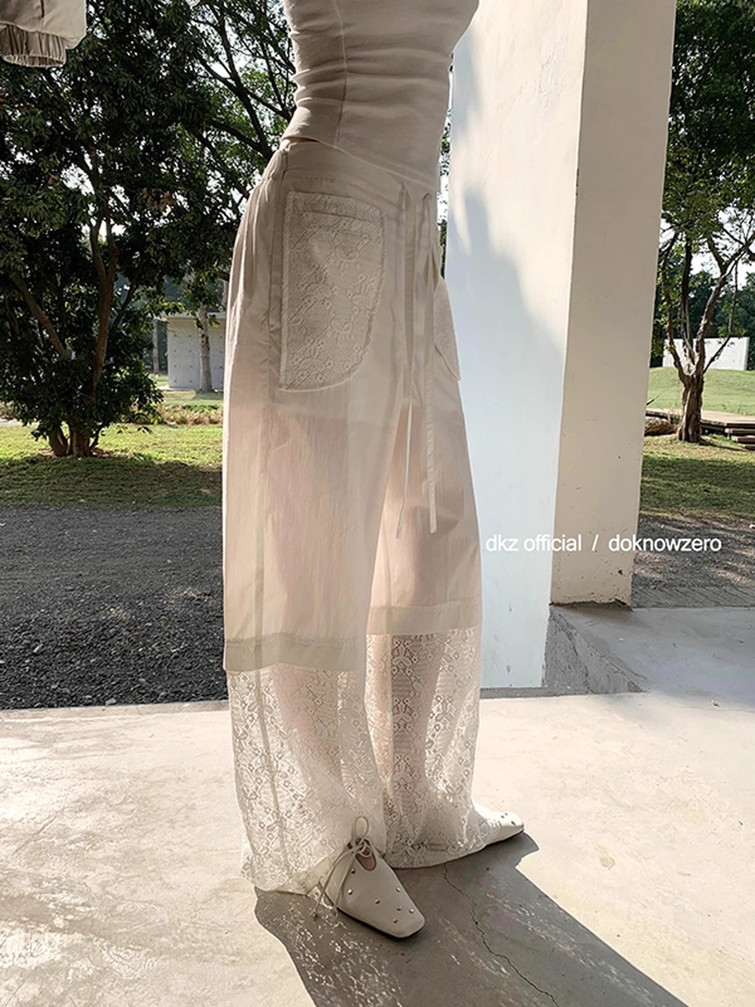 DKZ_OFFICIAL_White_Lace_Paneled_Casual_Pants_With_Drawstring_MISSTT