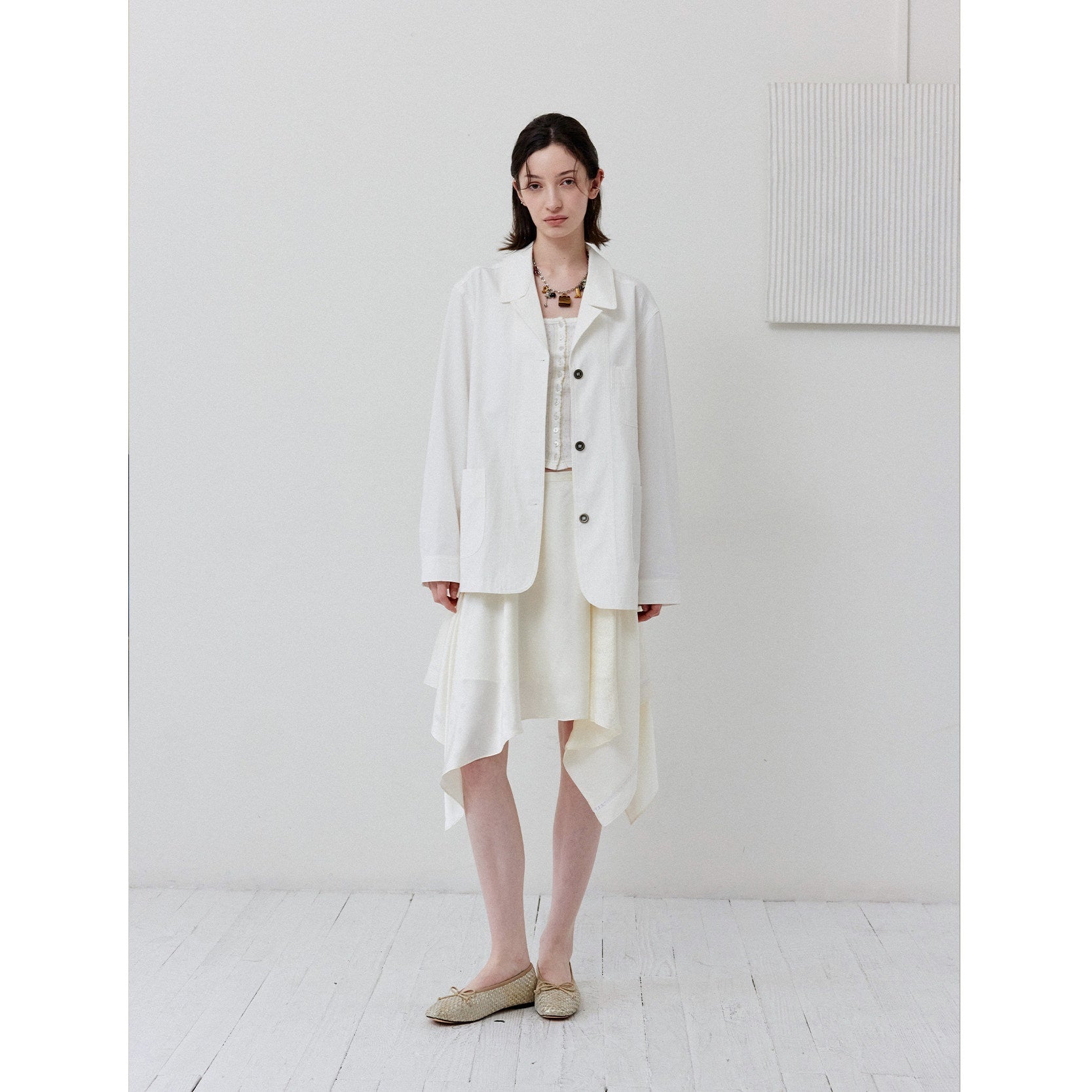 DKZ_OFFICIAL_White_Loose_Minimalist_Single_Breasted_Notched_Lapel_Women&