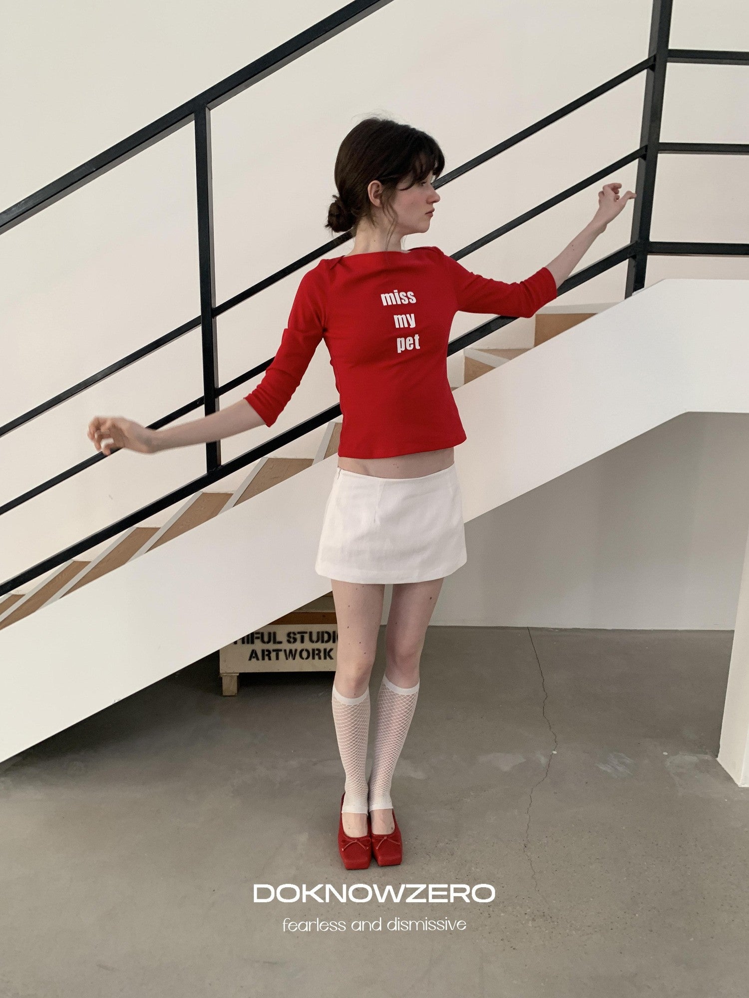 DKZ OFFICIAL White Minimal H Shape Straight Mid Waist Women&