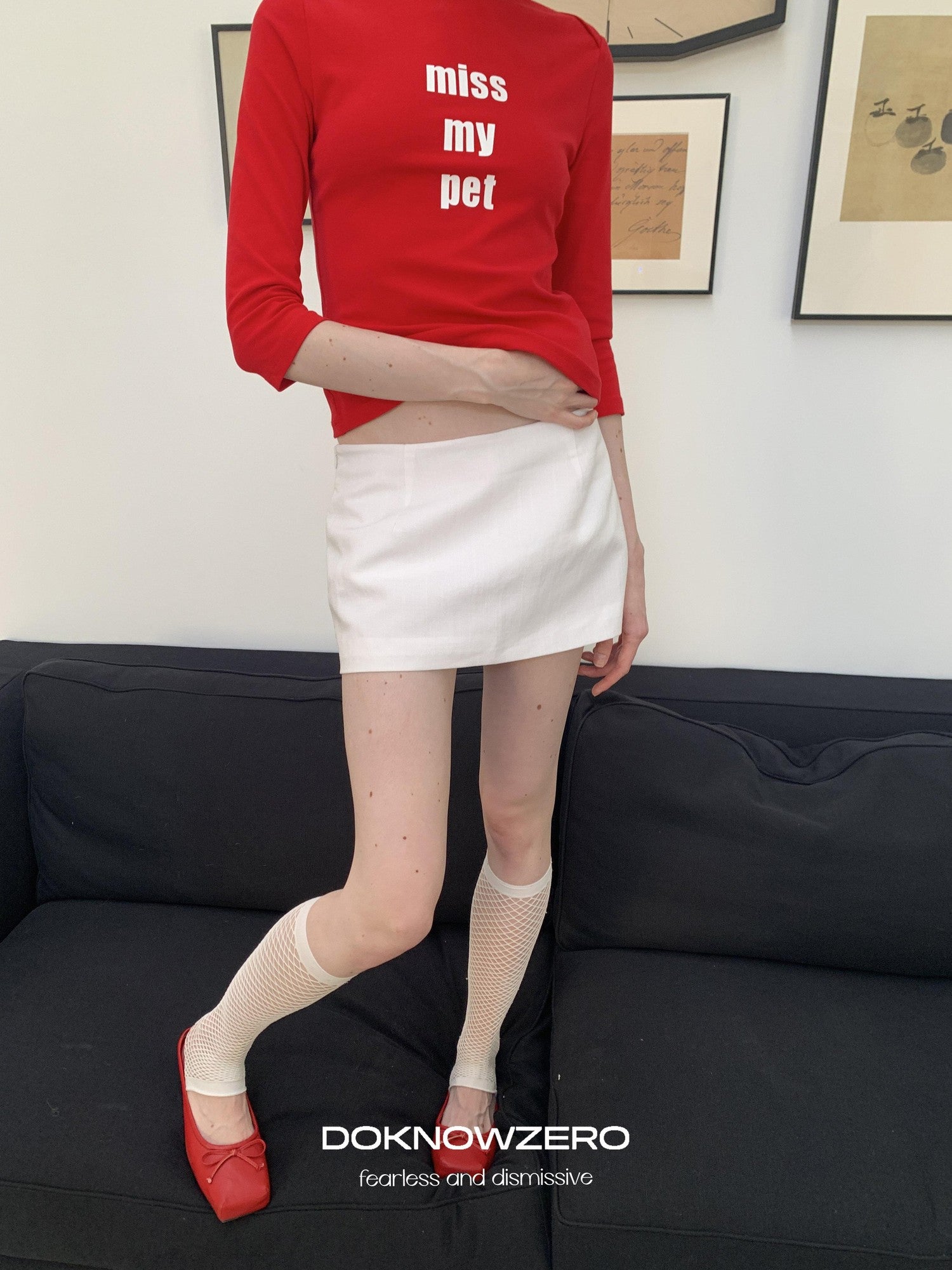 DKZ OFFICIAL White Minimal H Shape Straight Mid Waist Women&