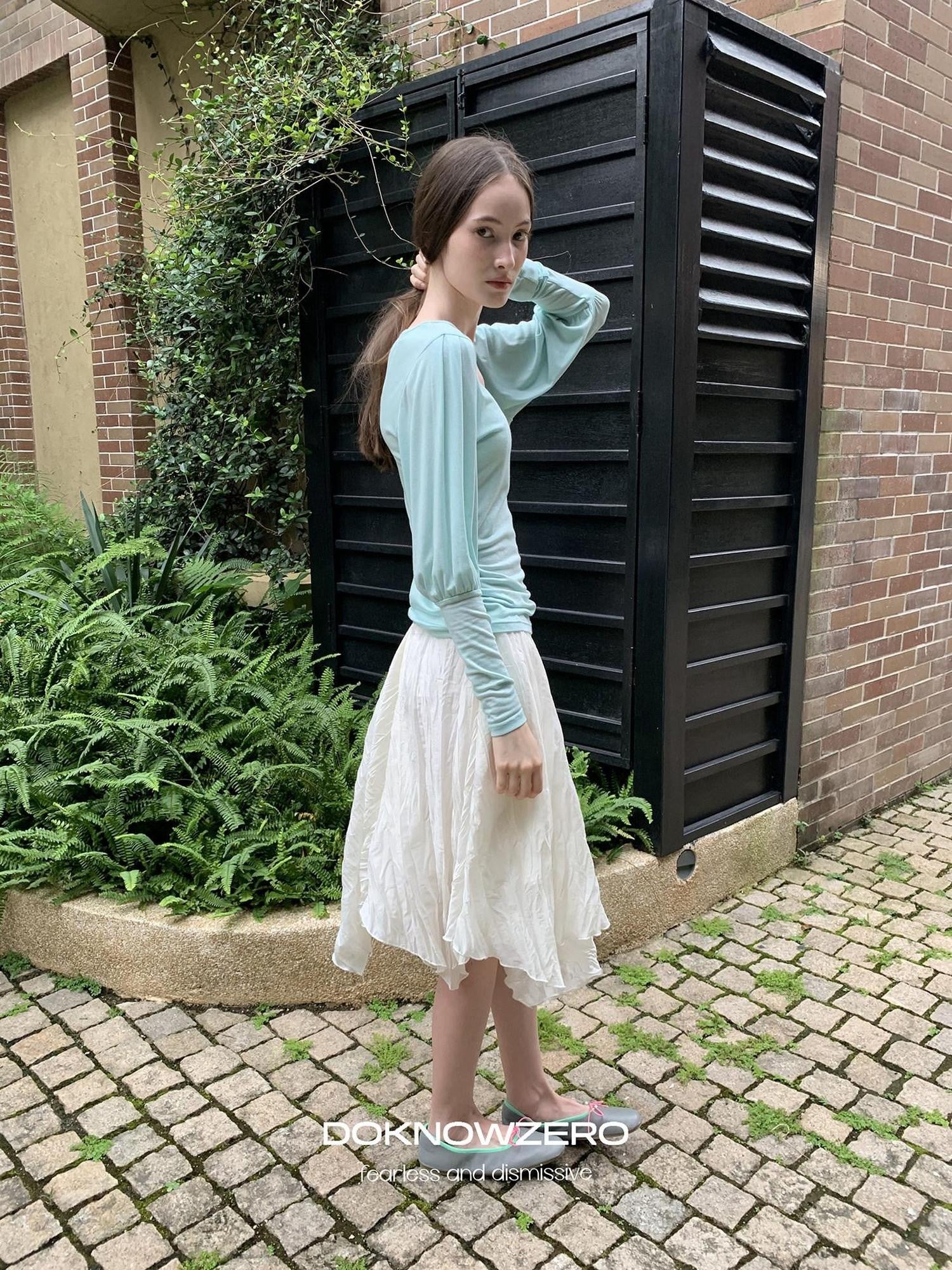 DKZ OFFICIAL White Pleated Irregular Hem Mid Waist Loose Women&